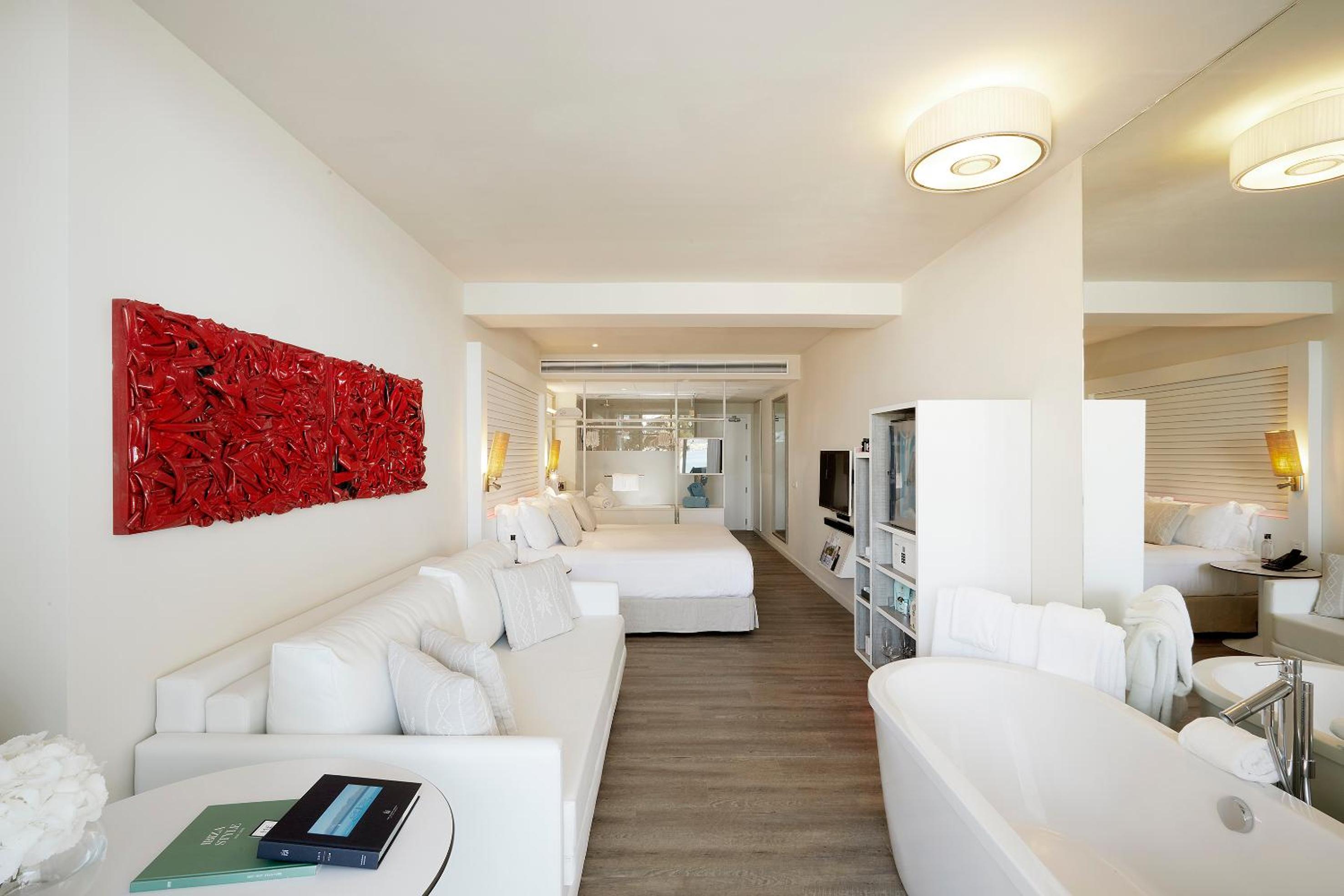 Extra ME+ Junior Suite with Sea View photo 3