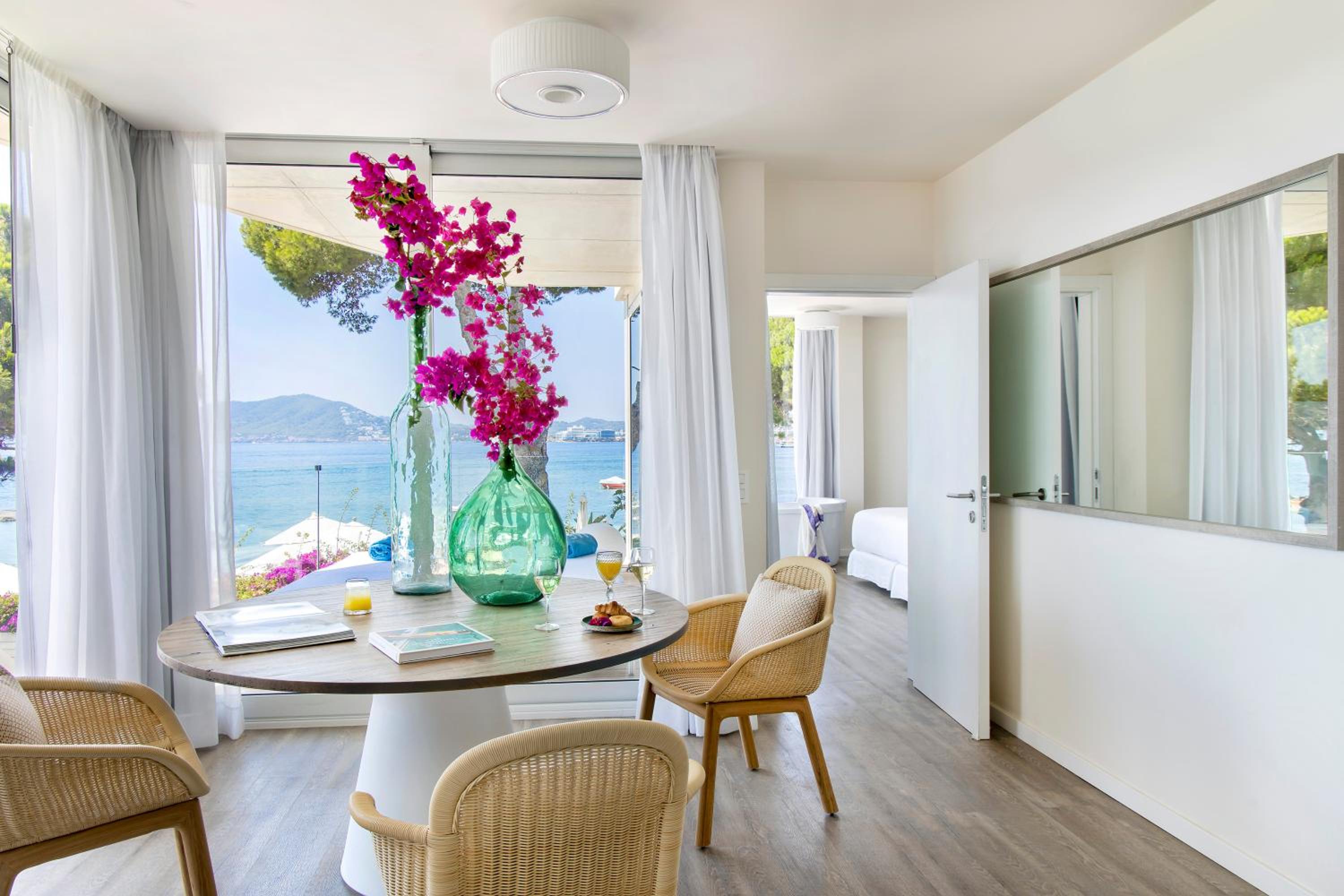 Beyond ME+ Suite with Sea View