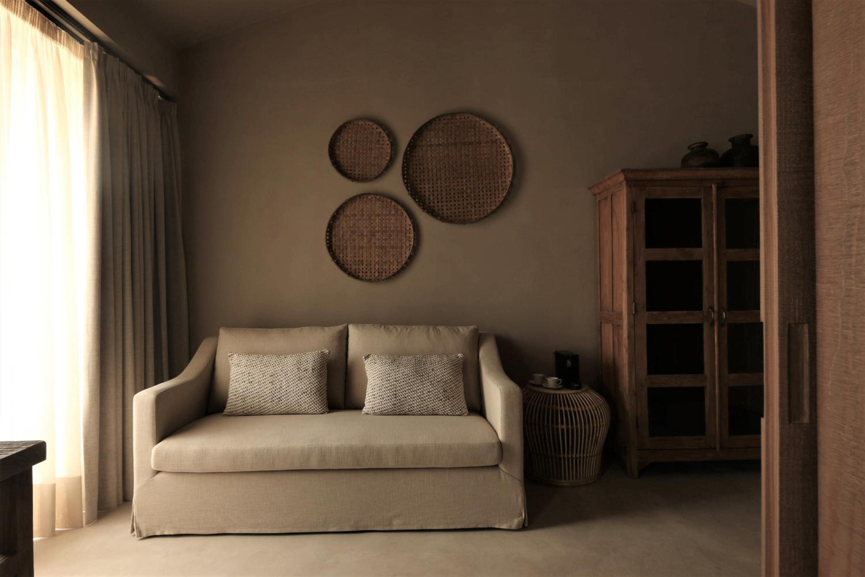 Family Suite with Balcony - Photo 5