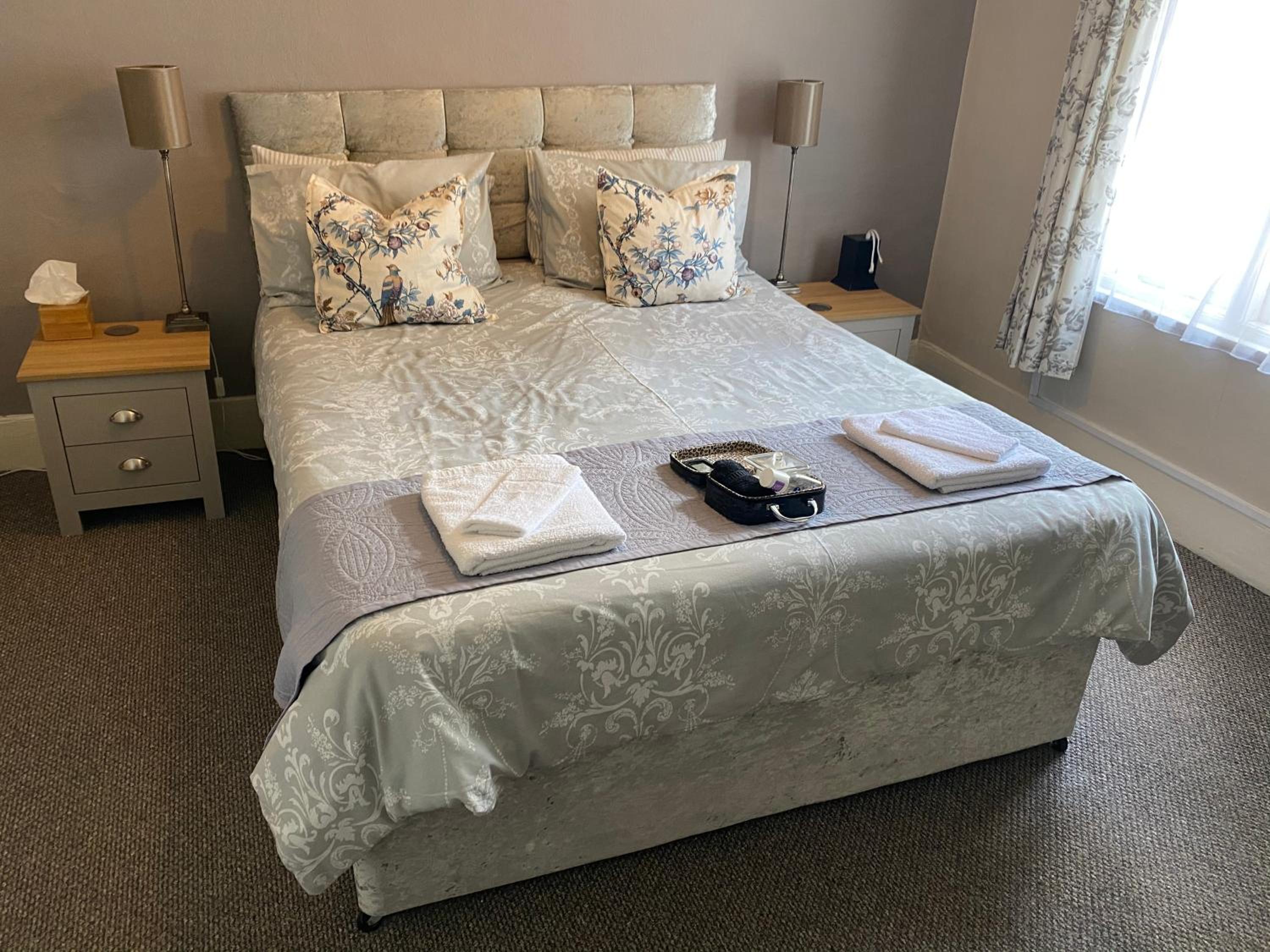 Deluxe King Room photo 1