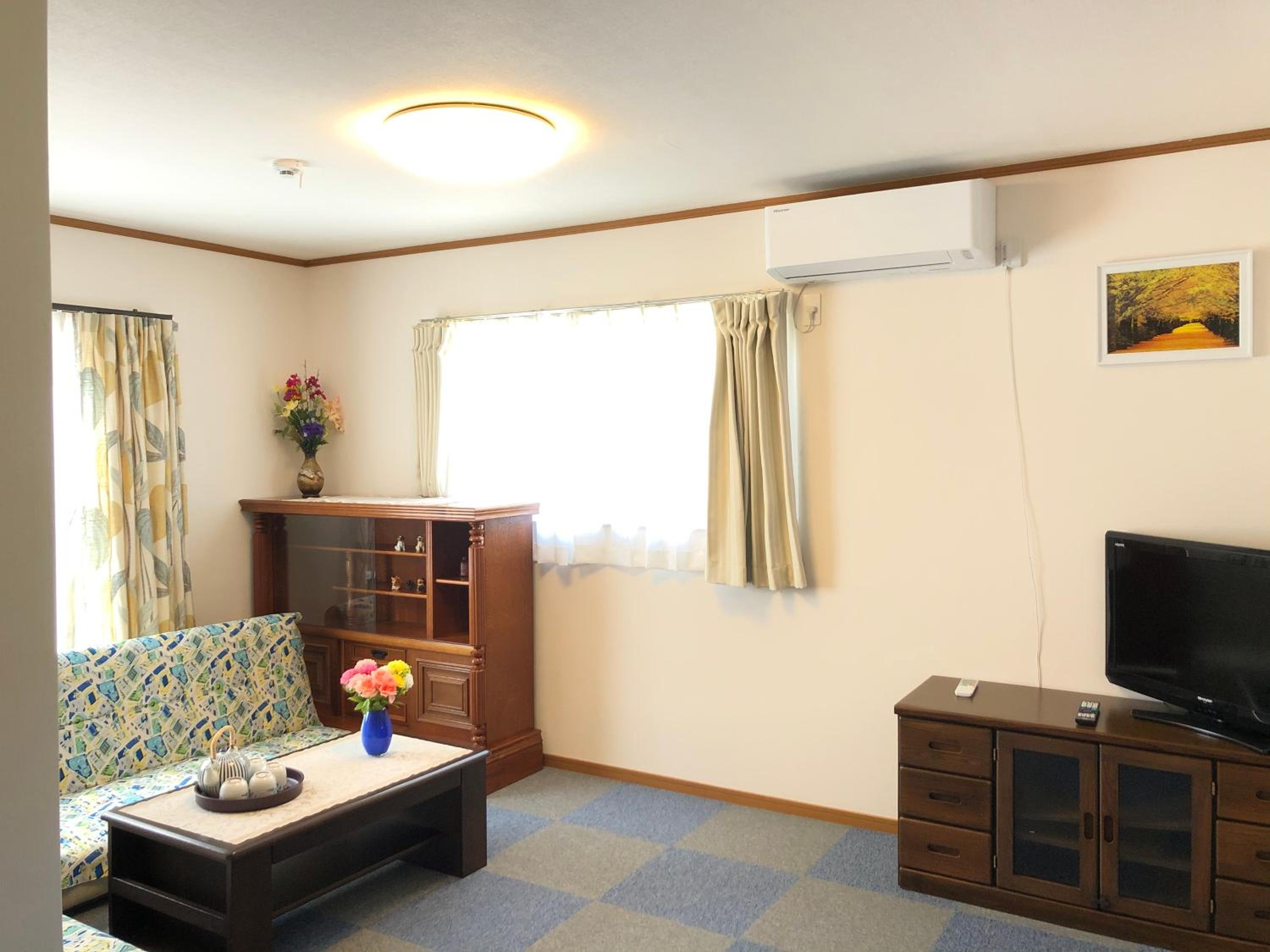 Three-Bedroom Villa - Photo 13