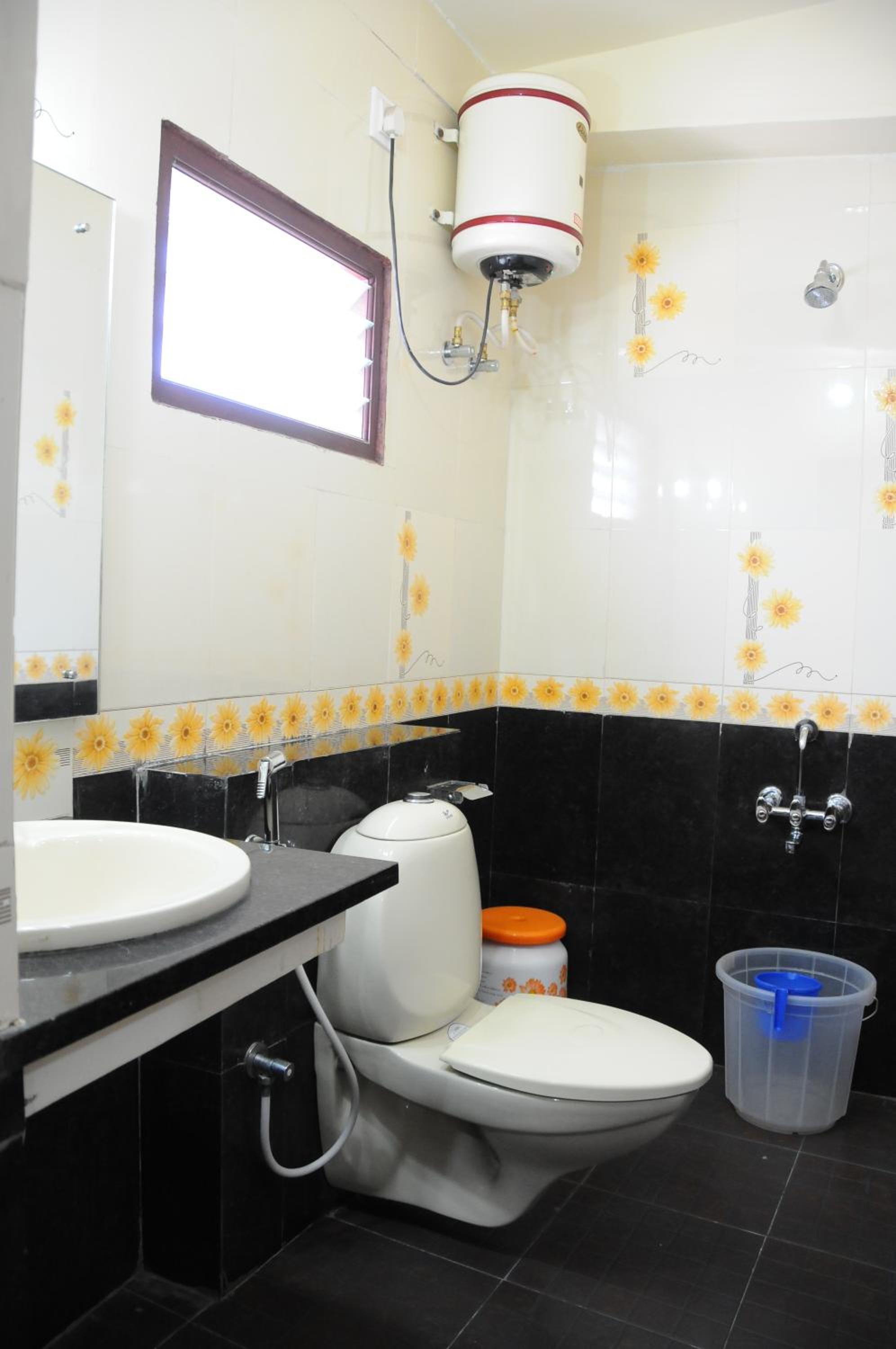 Deluxe Double Room - Photo 8
