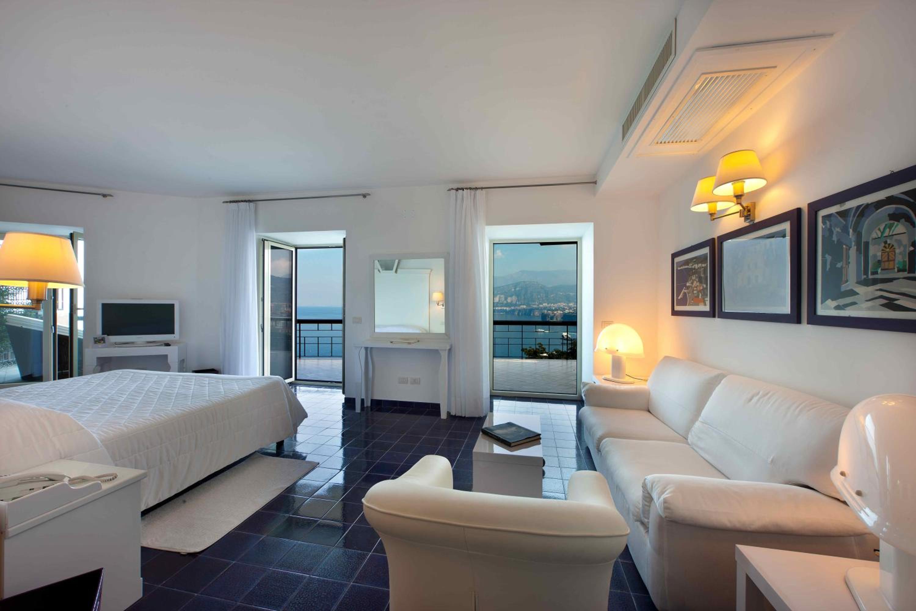 Suite with Spa Bath - Photo 20