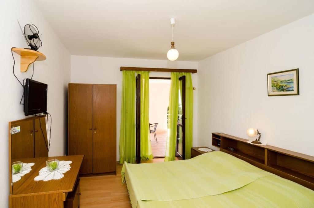 Studio with Terrace and Sea View (2 Adults) photo 1