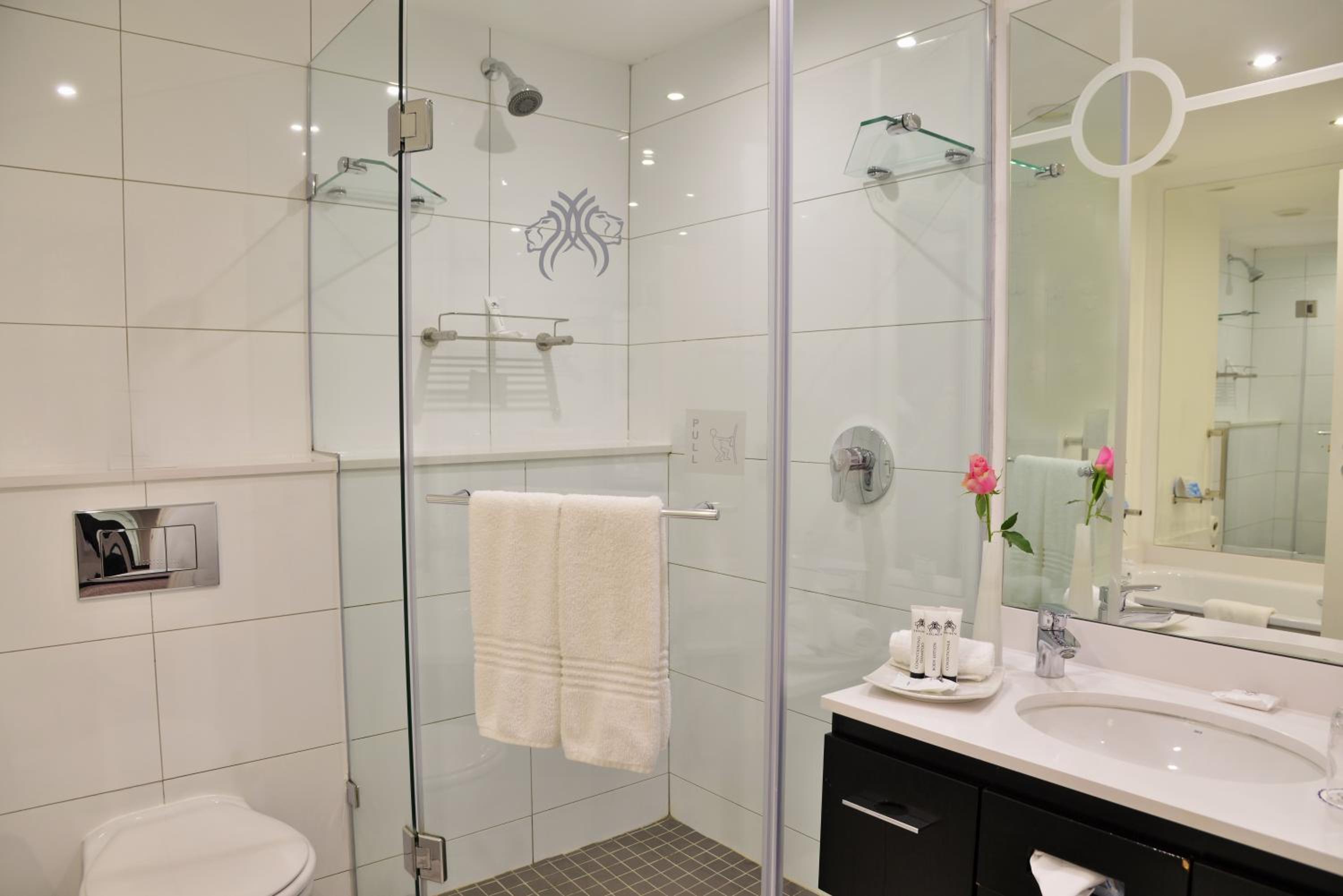 Standard Twin Room - Photo 5
