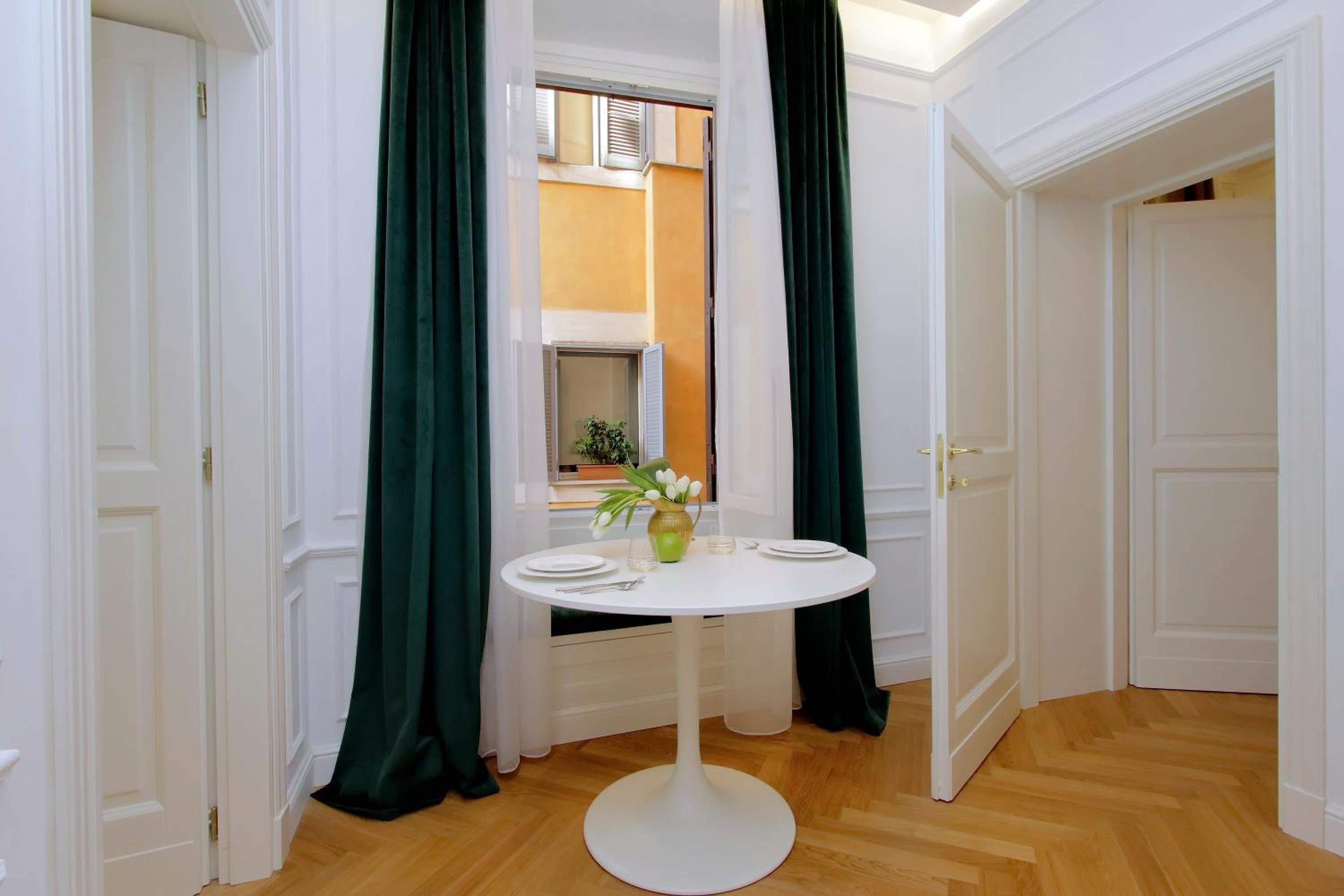 Deluxe Apartment photo 3