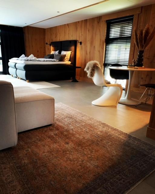 Double Room with Private Bathroom photo 2