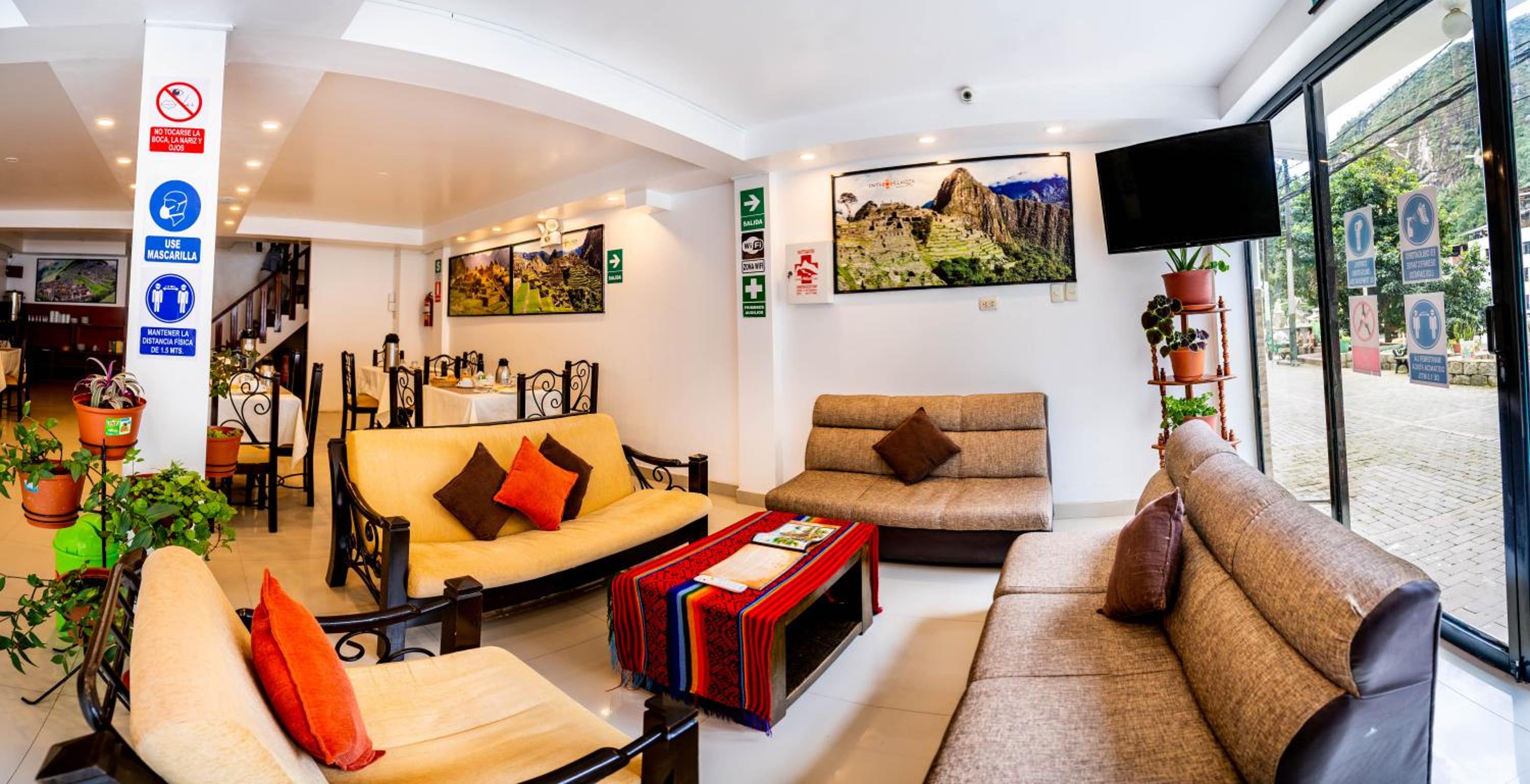 Double Room with Mountain and River View photo 2