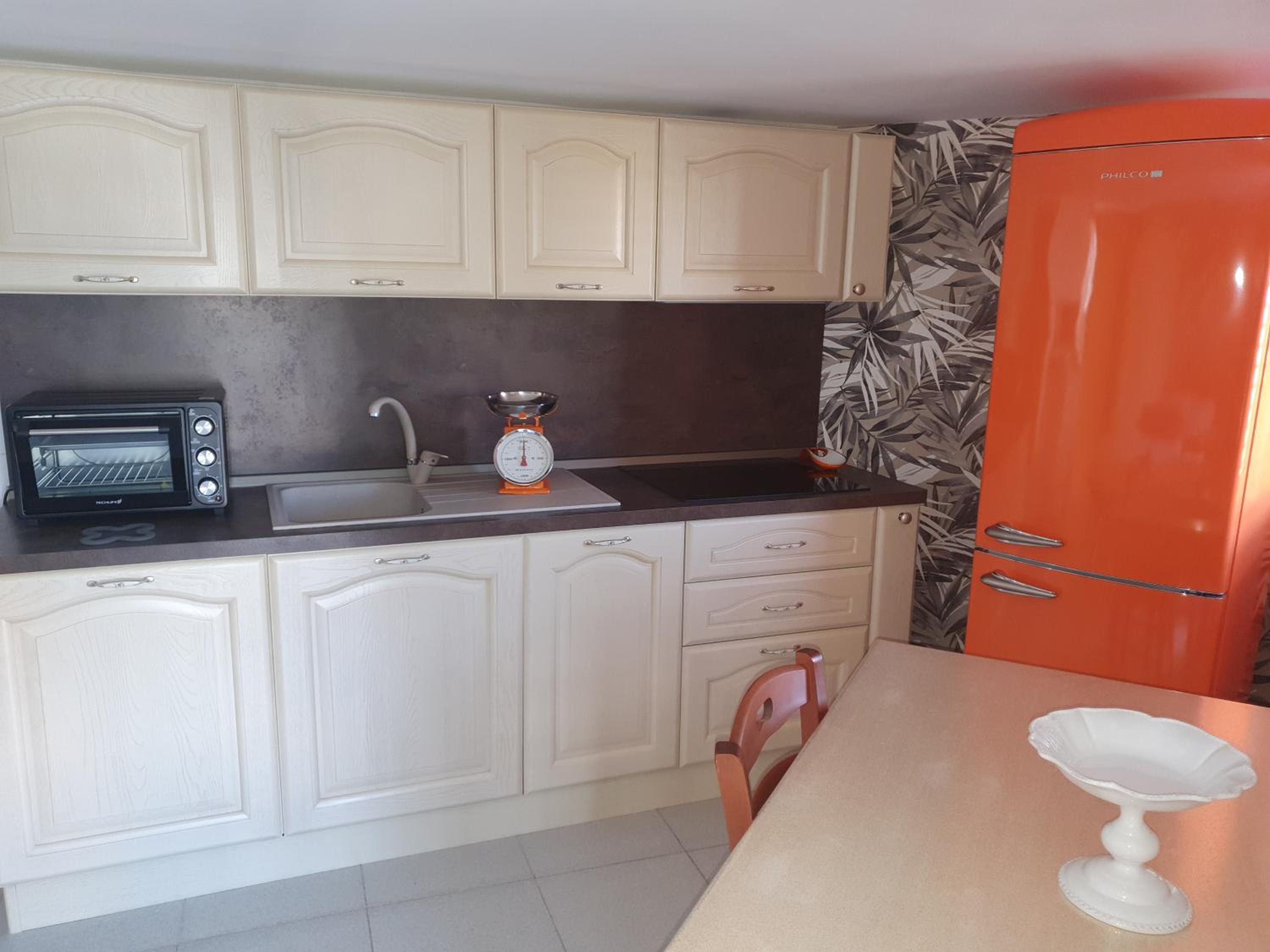 One-Bedroom Apartment photo 3