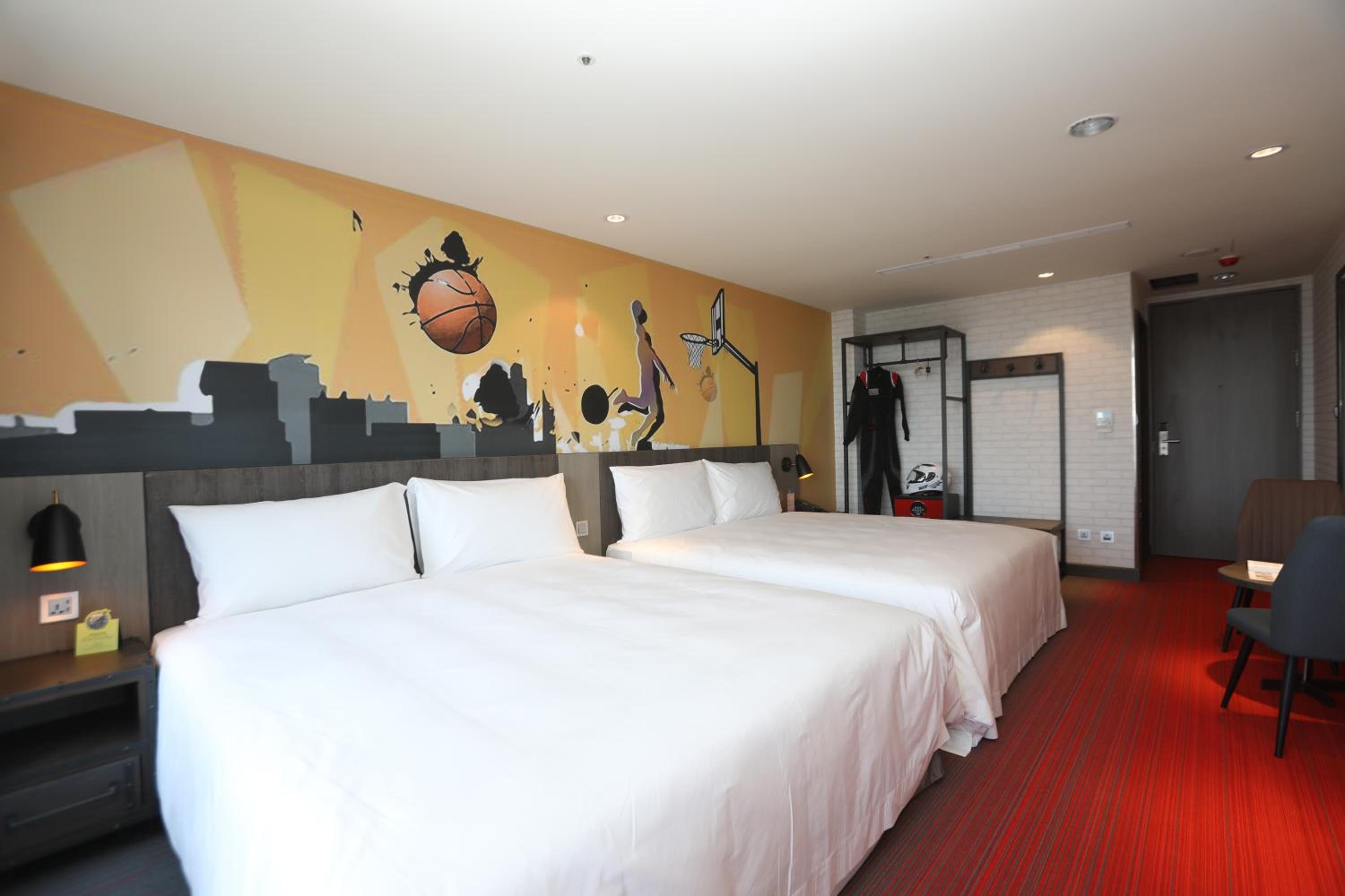 Deluxe Double Room with Balcony photo 1