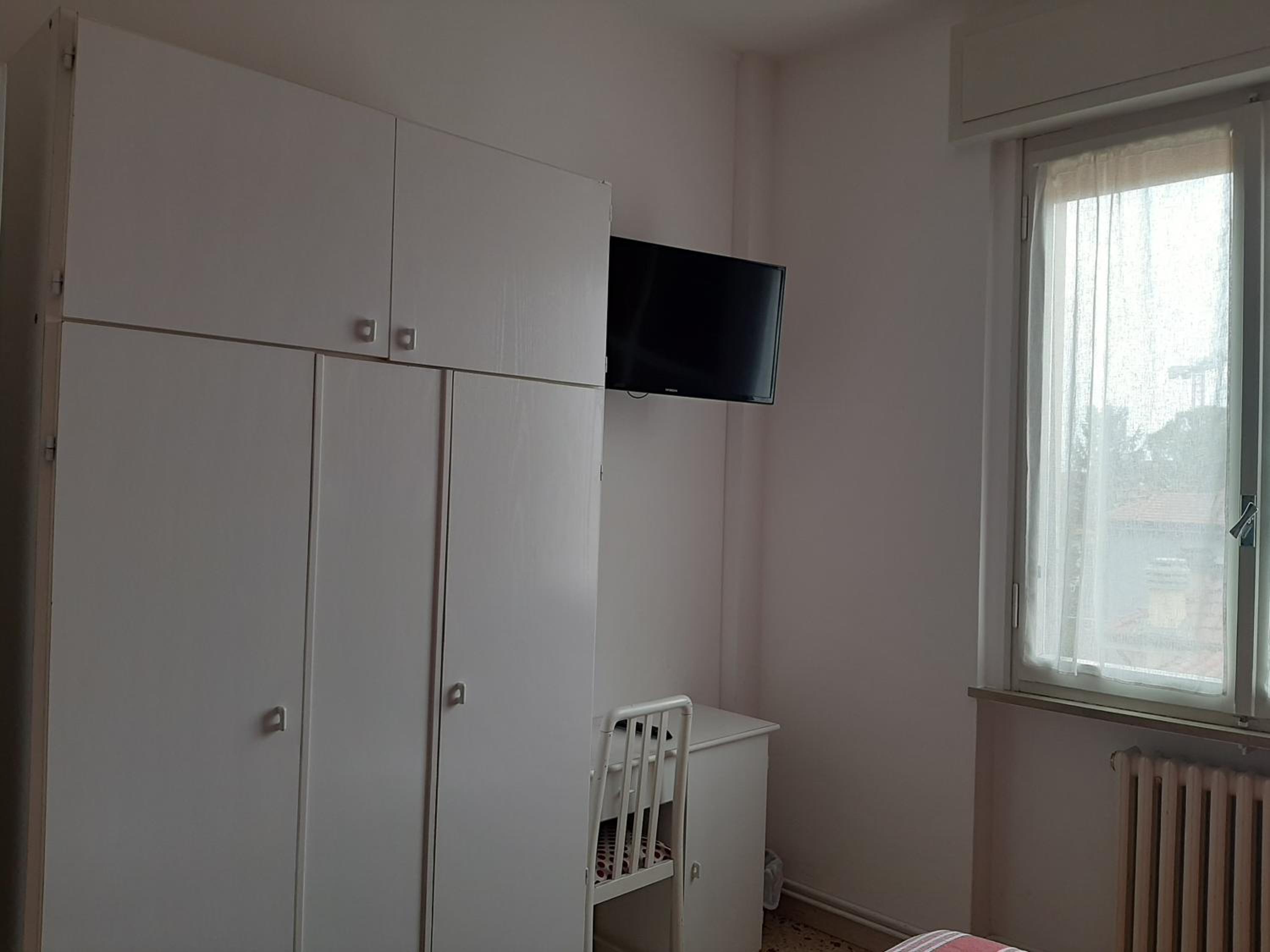 Economy Double or Twin Room photo 1