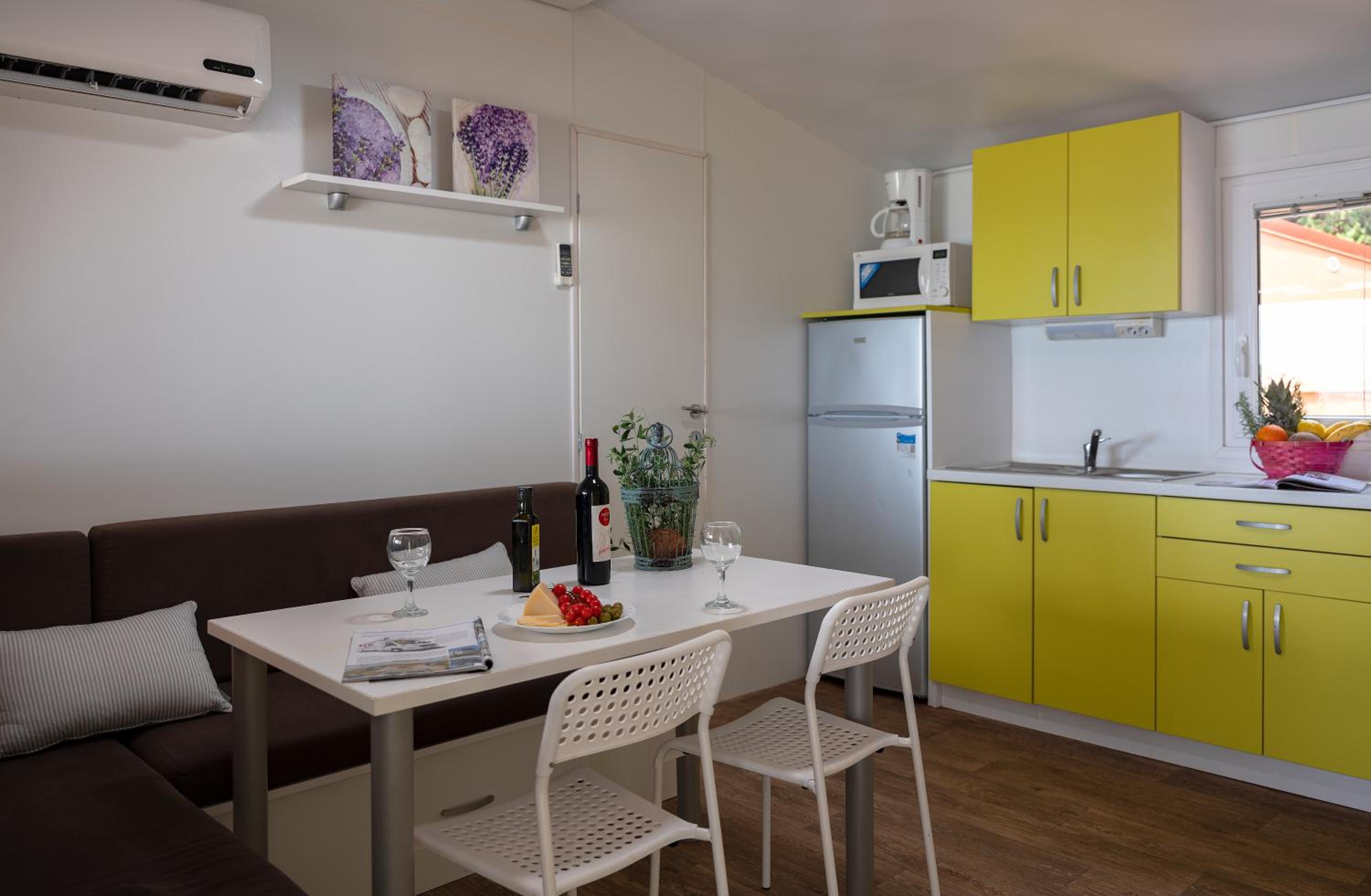 Superior Two-bedroom Mobile Home - Photo 11
