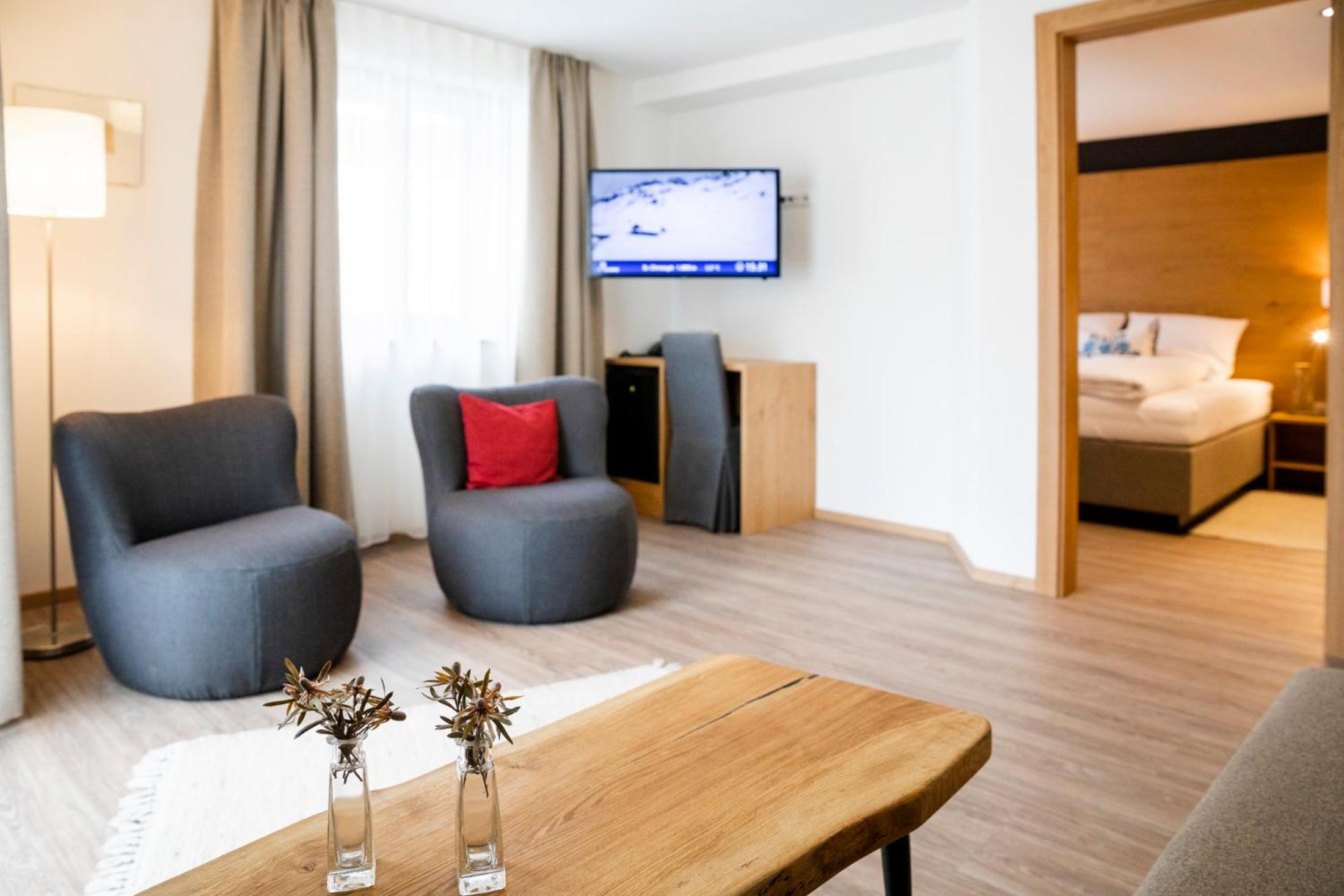 Suite with Balcony photo 3