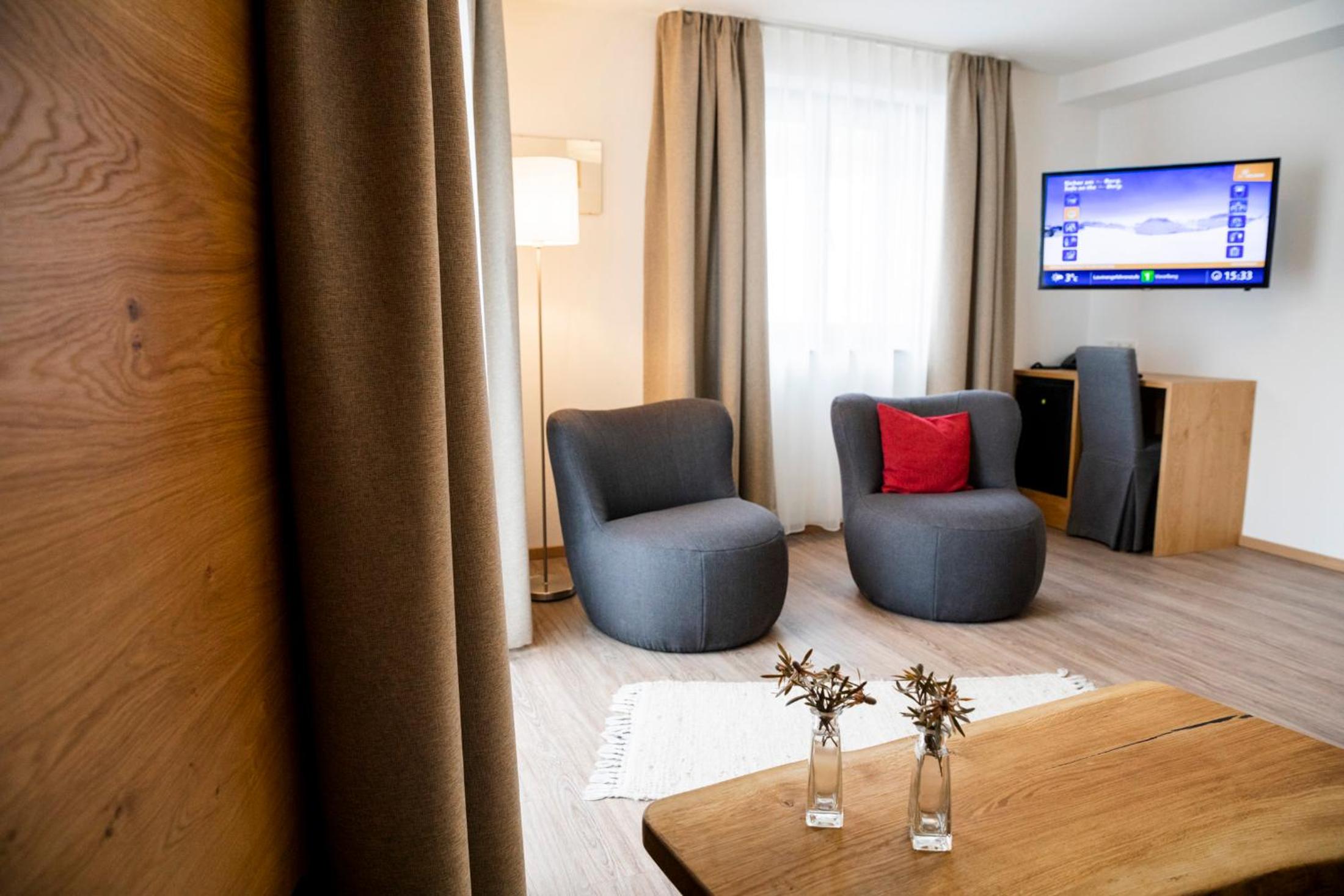 Suite with Balcony photo 2