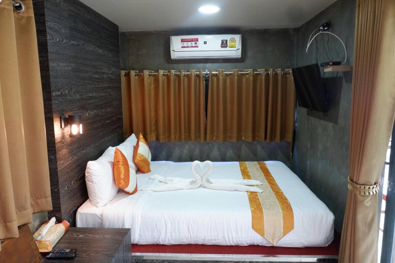 Double Room with Garden View - Photo 31