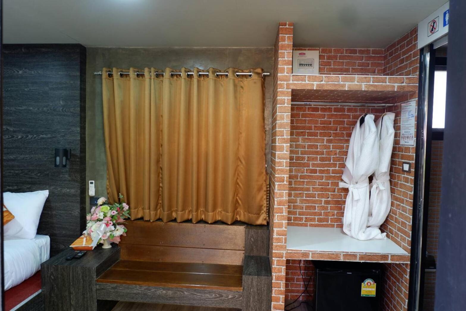Double Room with Garden View - Photo 19