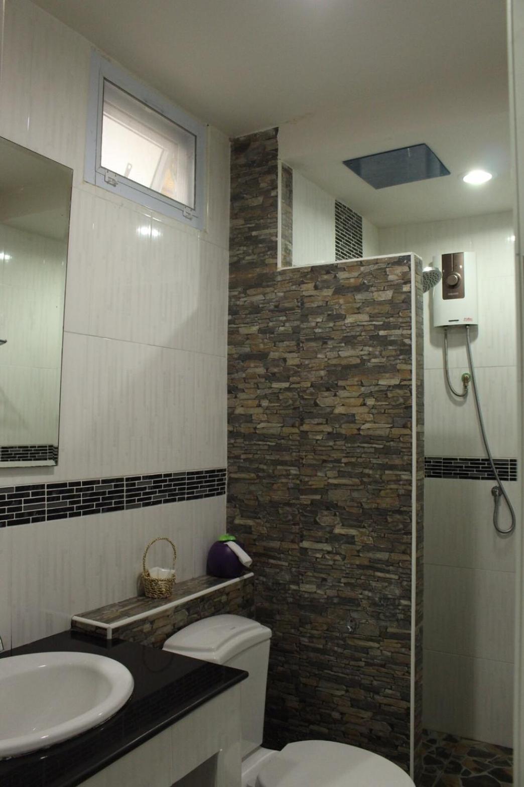 Budget Double Room - Photo 4
