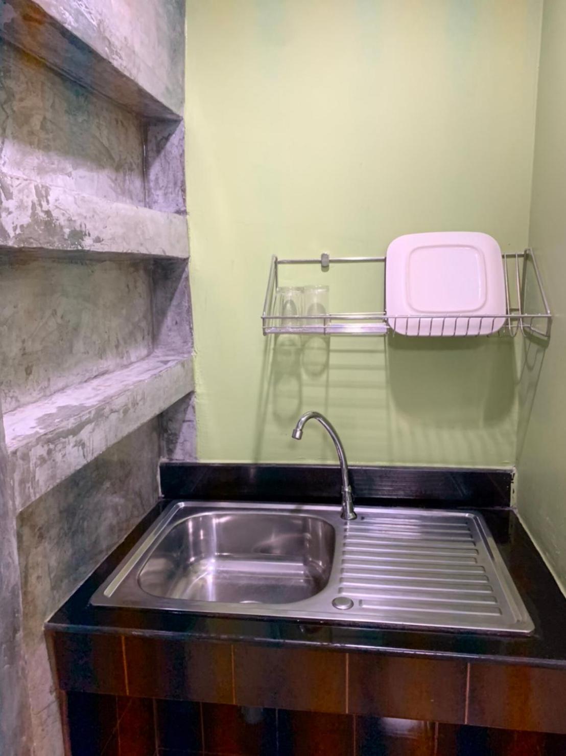 Budget Double Room - Photo 17