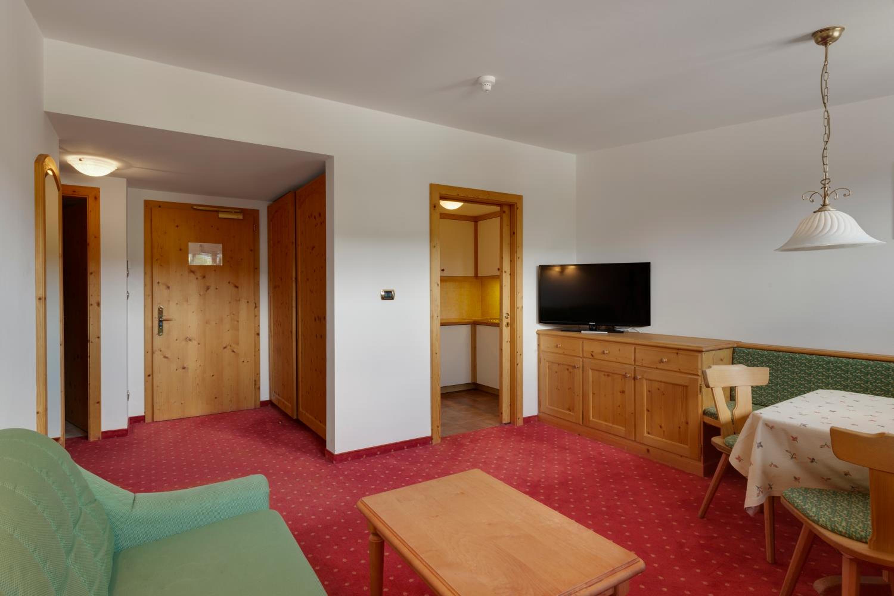 Superior Suite - Photo 3