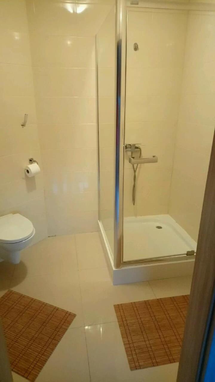 Quadruple Room - Photo 8
