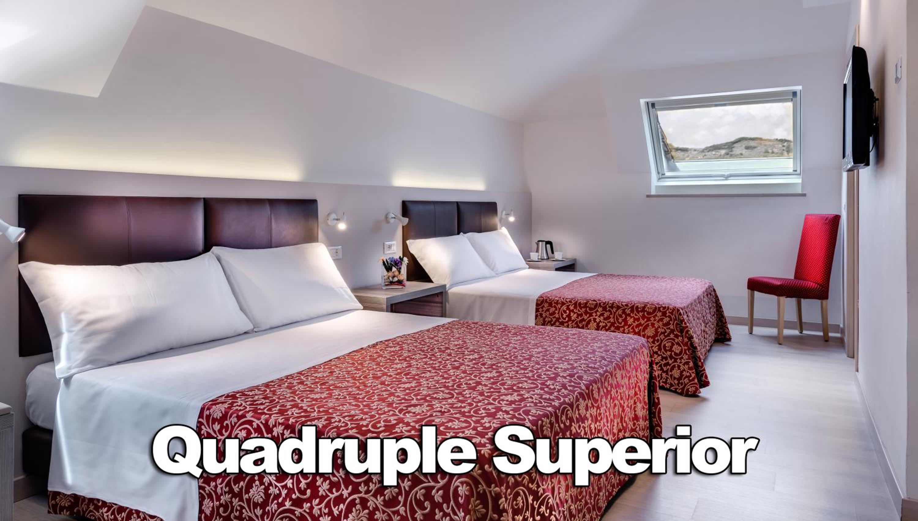Superior Quadruple Room photo 2
