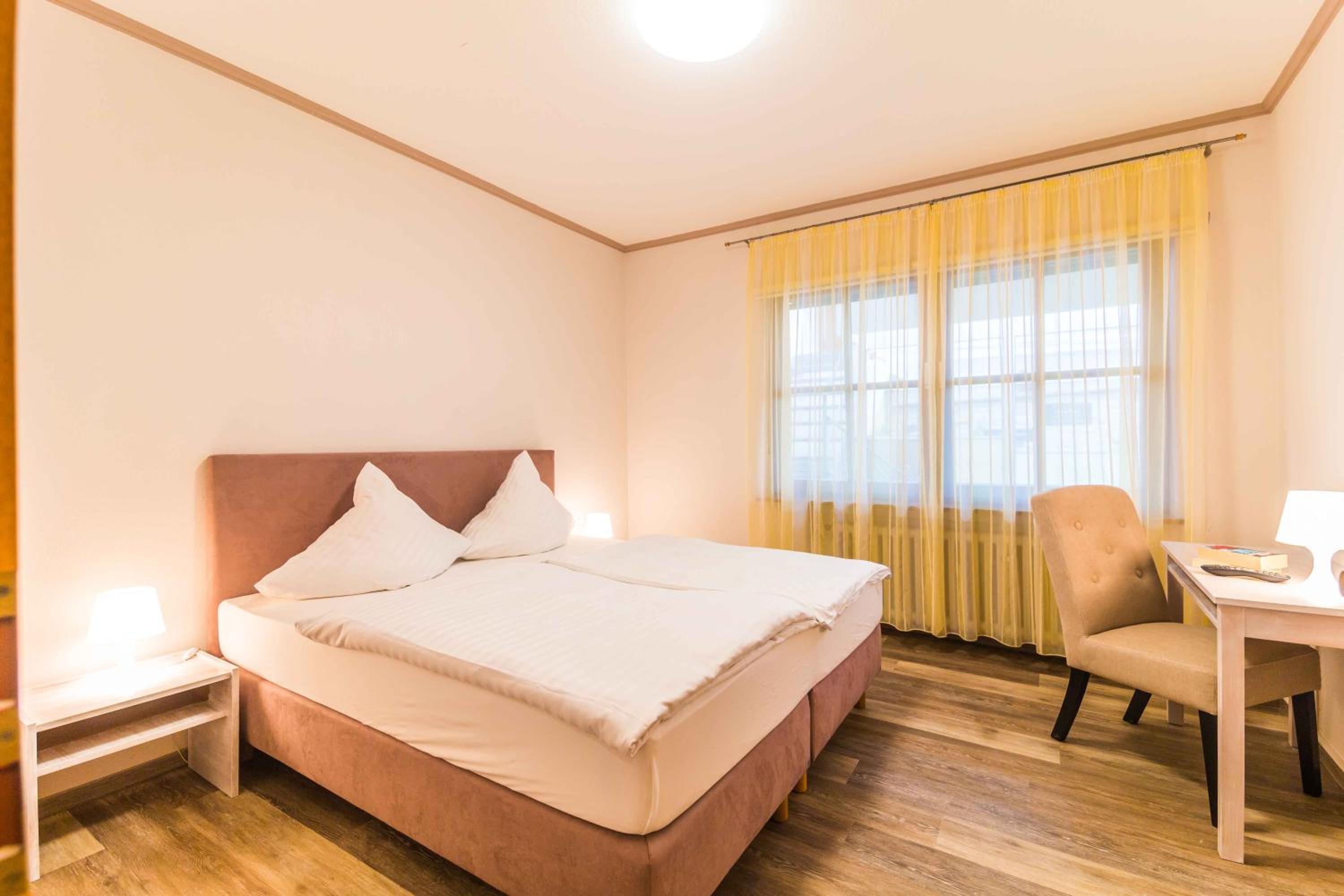Double Room - Photo 11