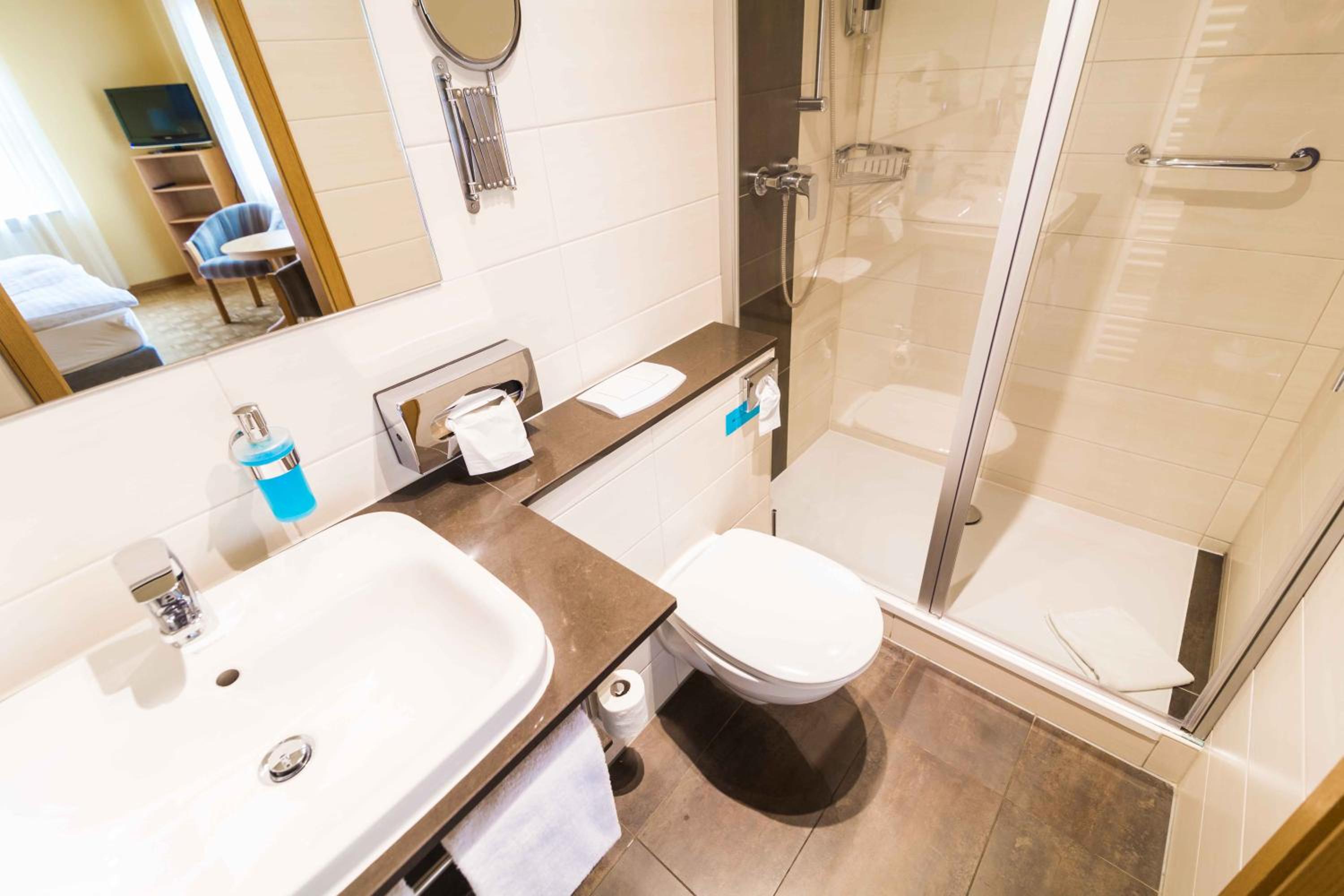 Double Room - Photo 12