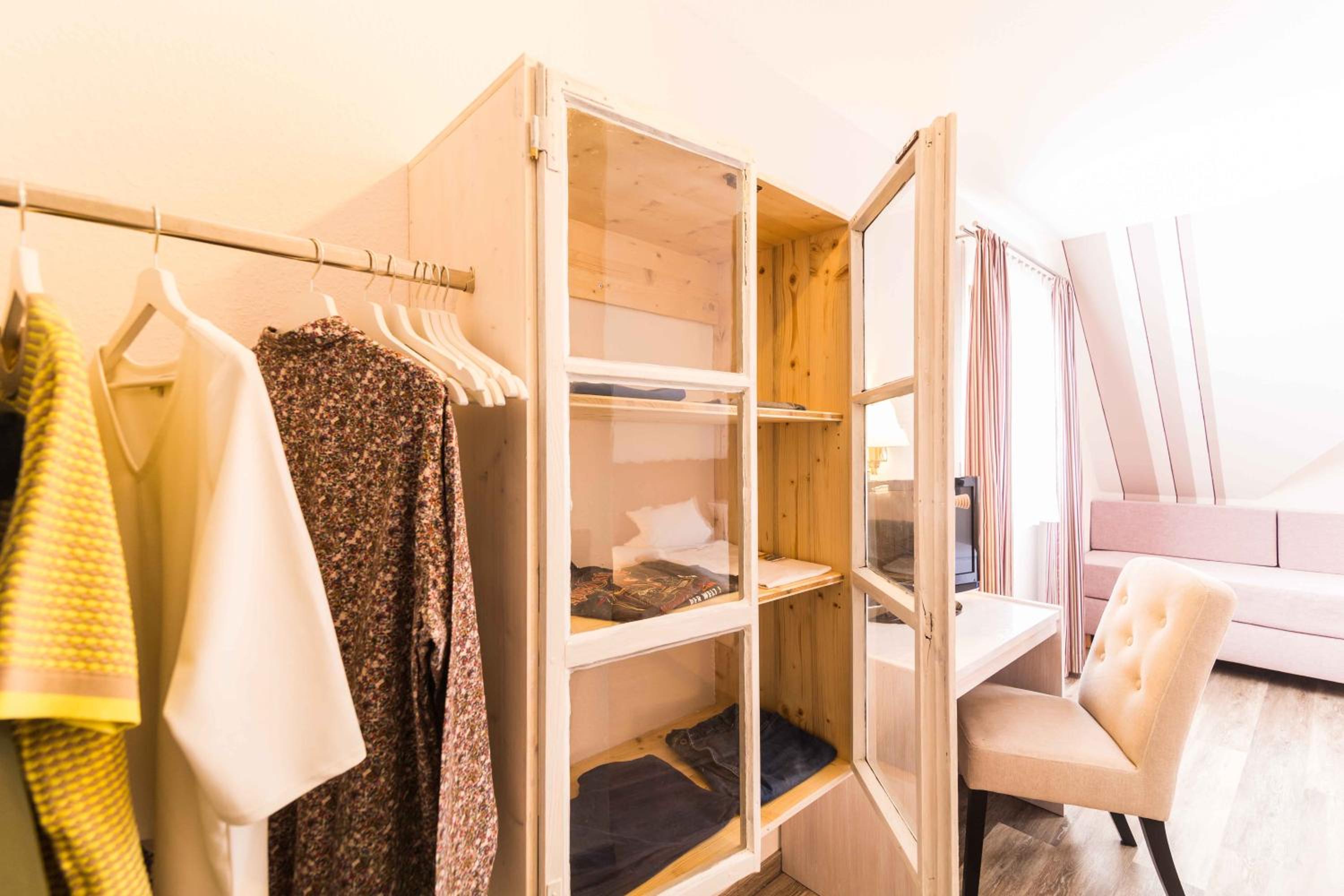 Double Room - Photo 9