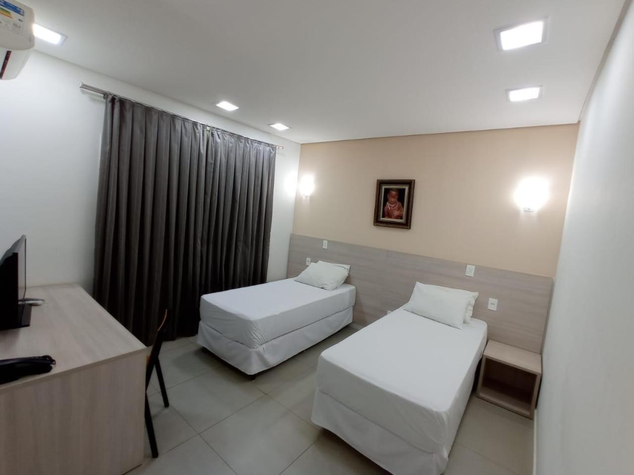 Twin Room with Private Bathroom photo 3