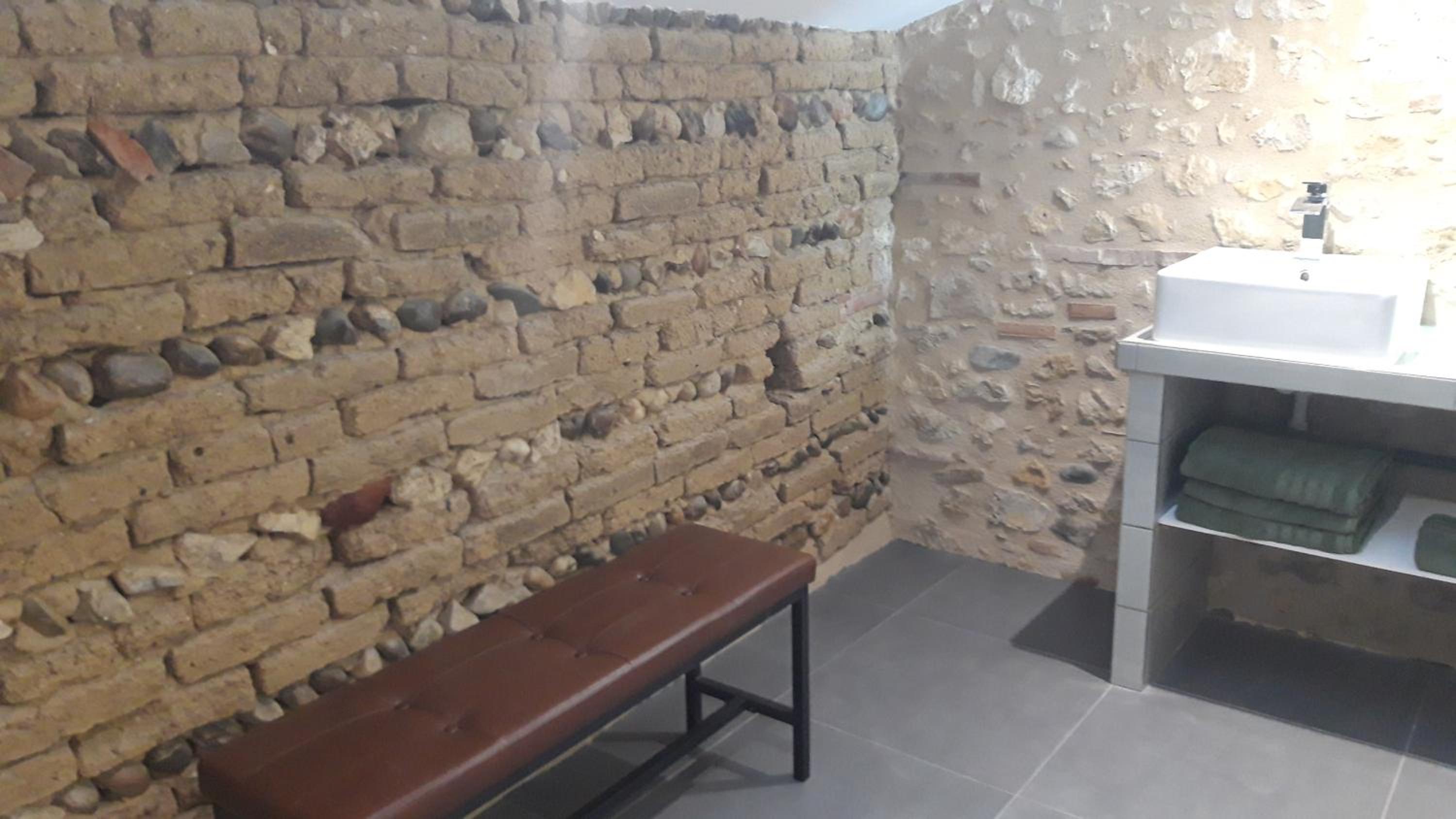 Family Room - Photo 16
