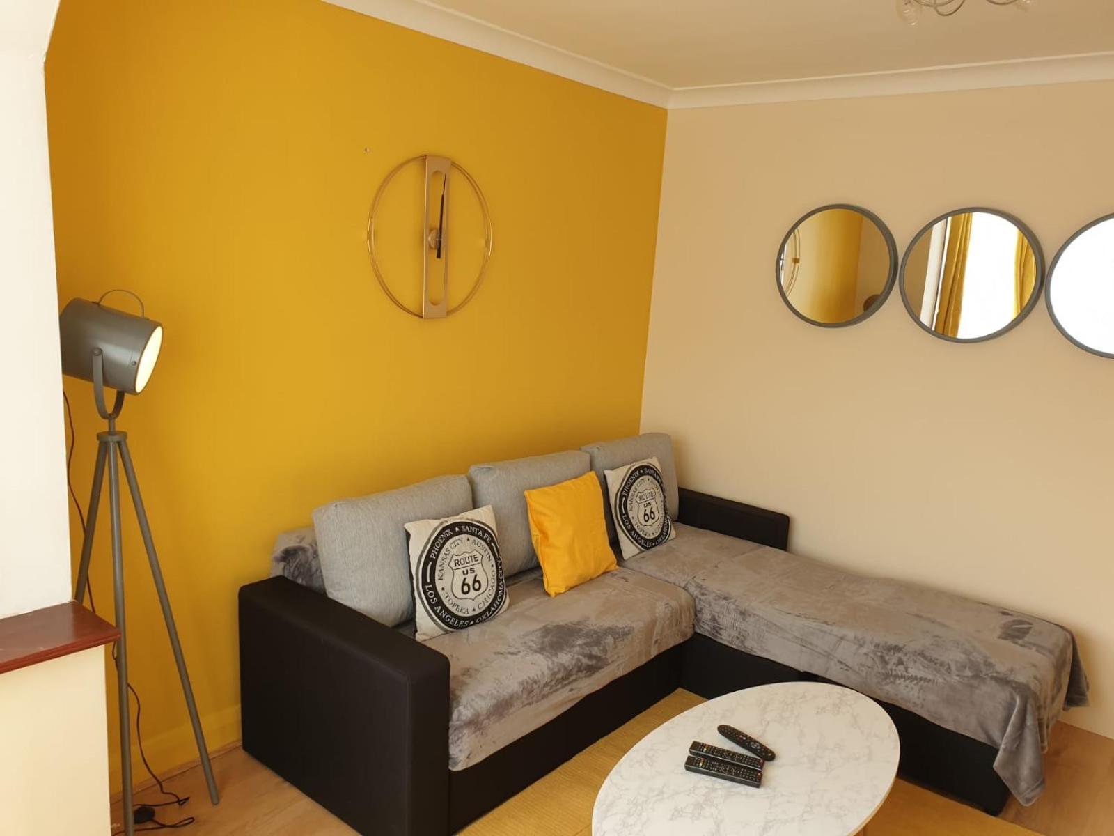 Apartment photo 3