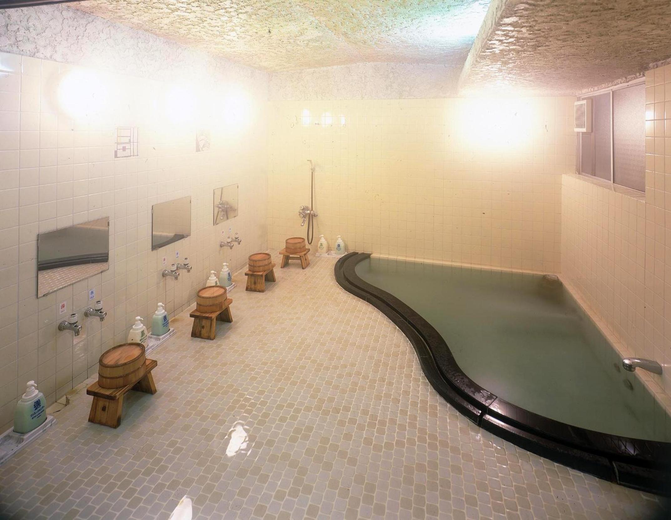 Japanese-Style Standard Room with Shared Bathroom photo 2