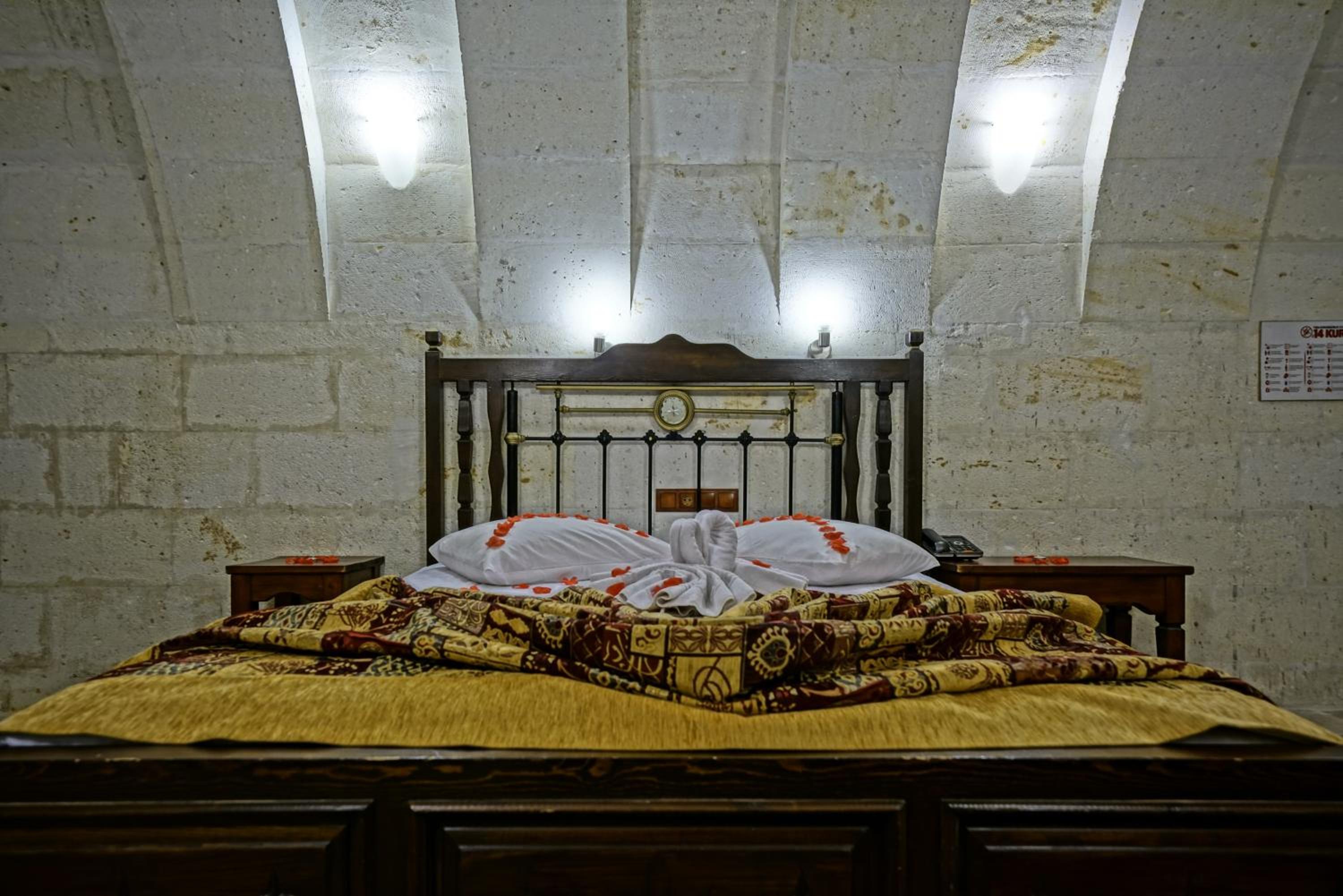 Luxury Cave Suite with Turkish Bath - Photo 28