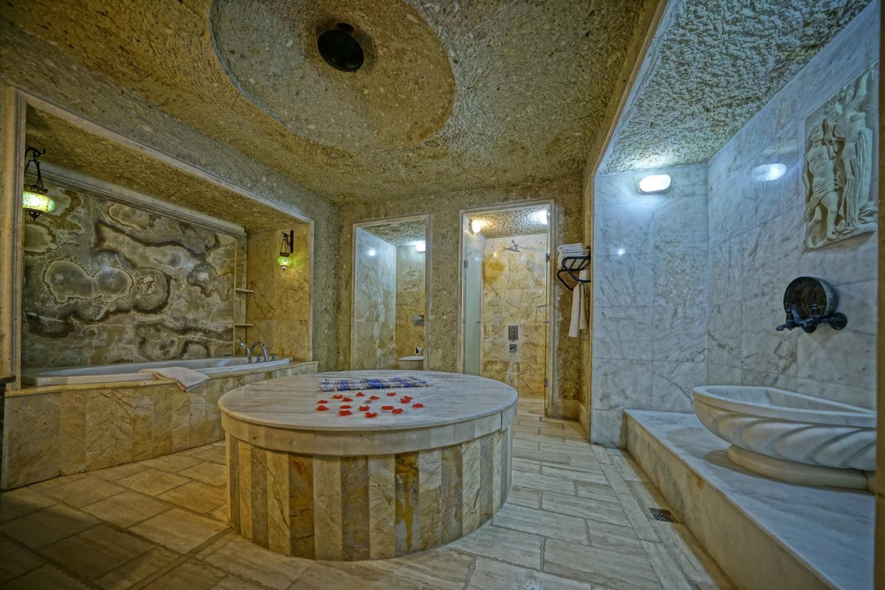 Luxury Cave Suite with Turkish Bath - Photo 4