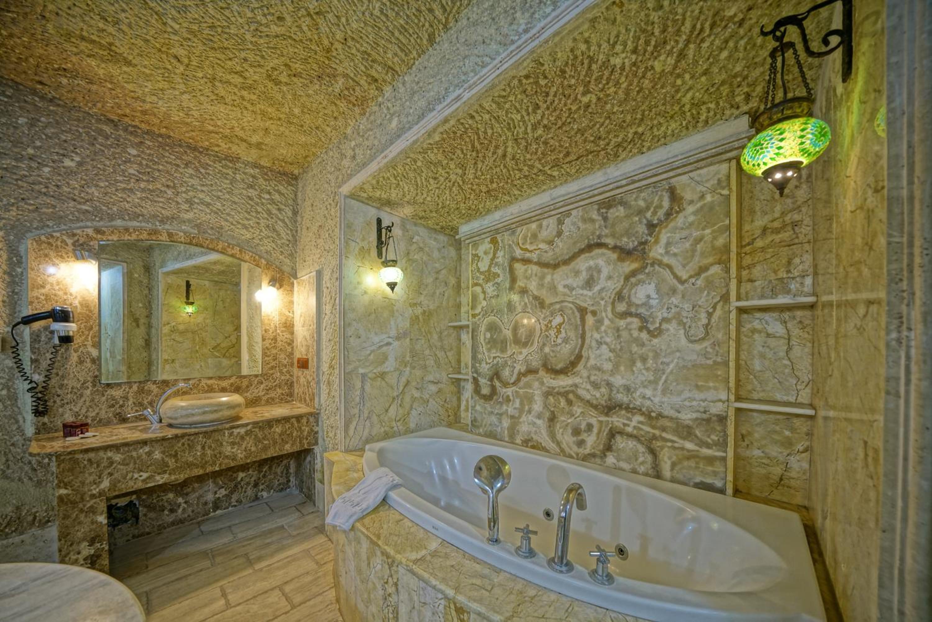 Luxury Cave Suite with Turkish Bath - Photo 7