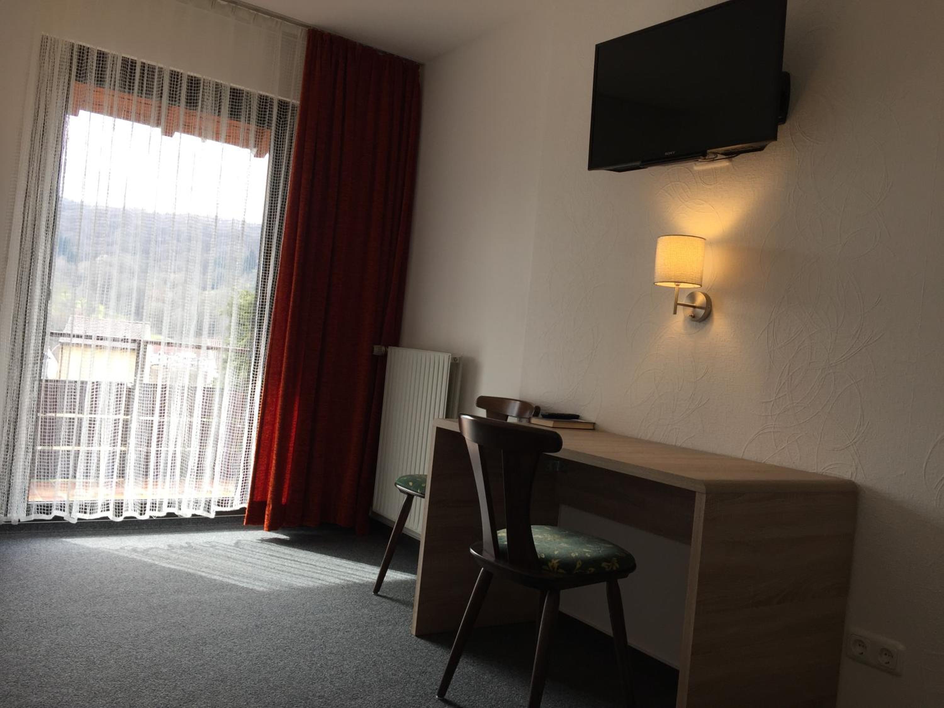 Twin Room - Photo 7