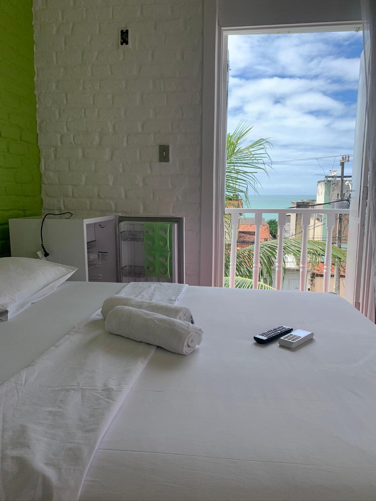 Triple Room with Balcony - Photo 11