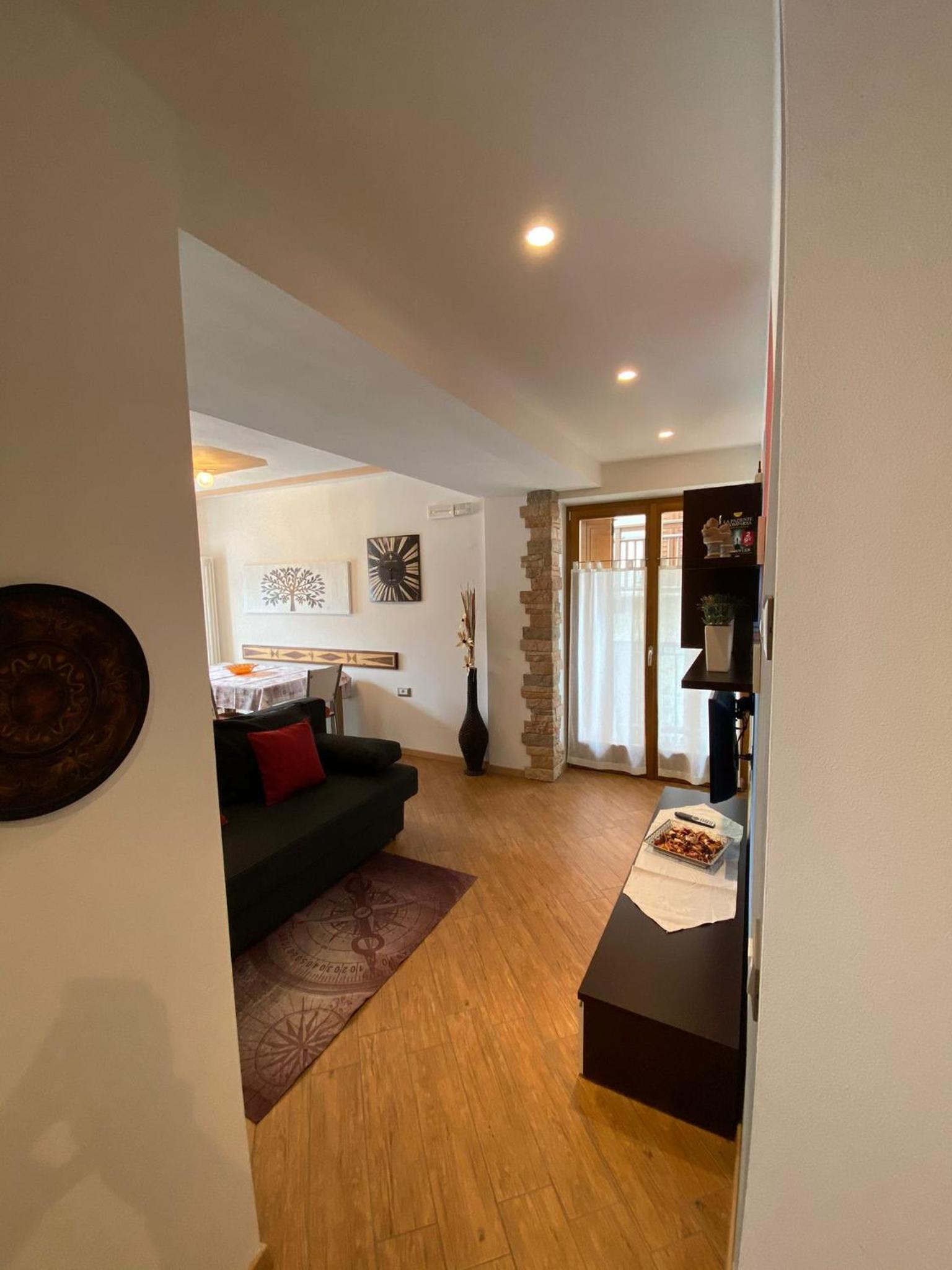One-Bedroom Apartment with Balcony photo 3