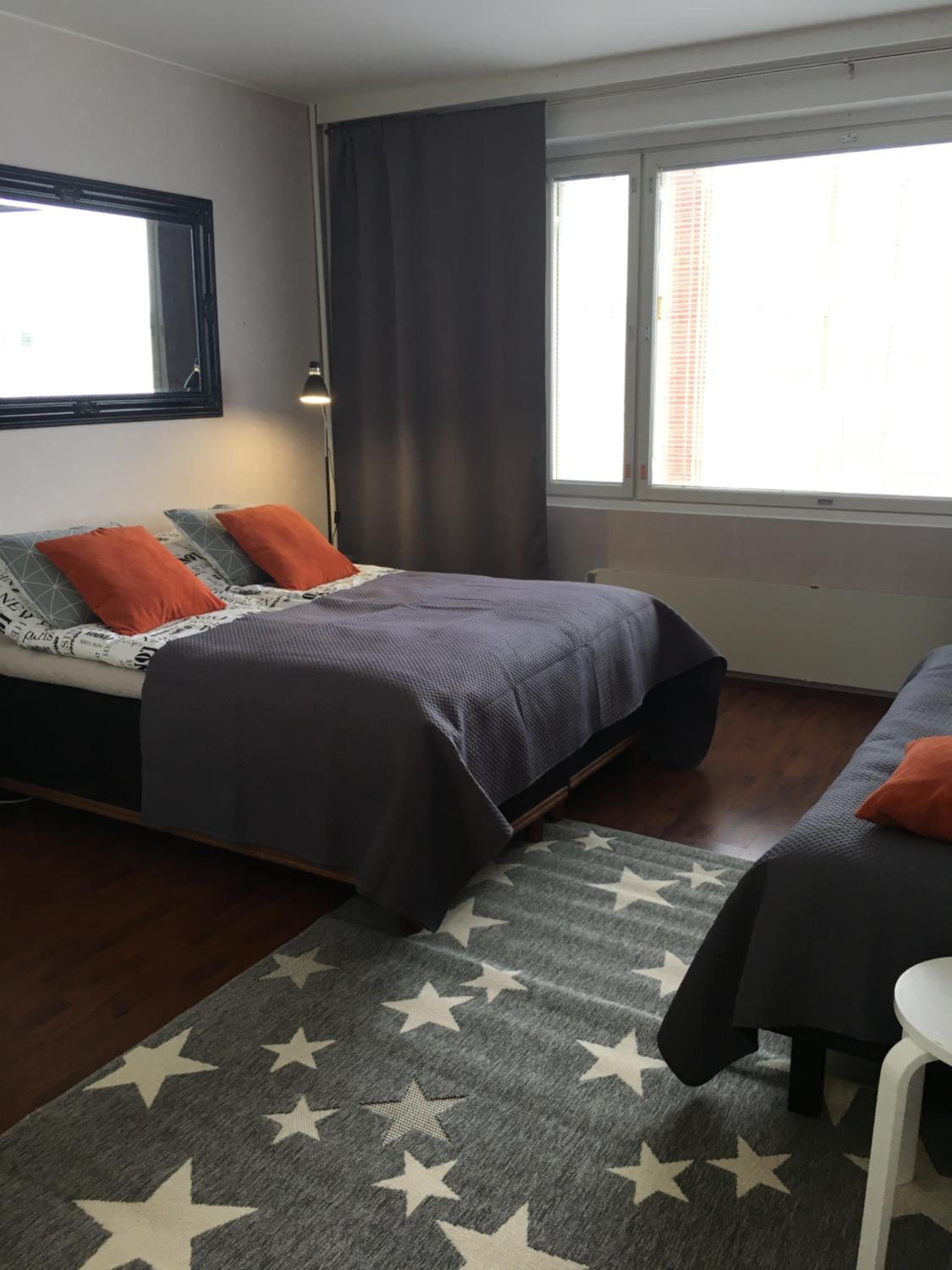 One-Bedroom Apartment photo 1