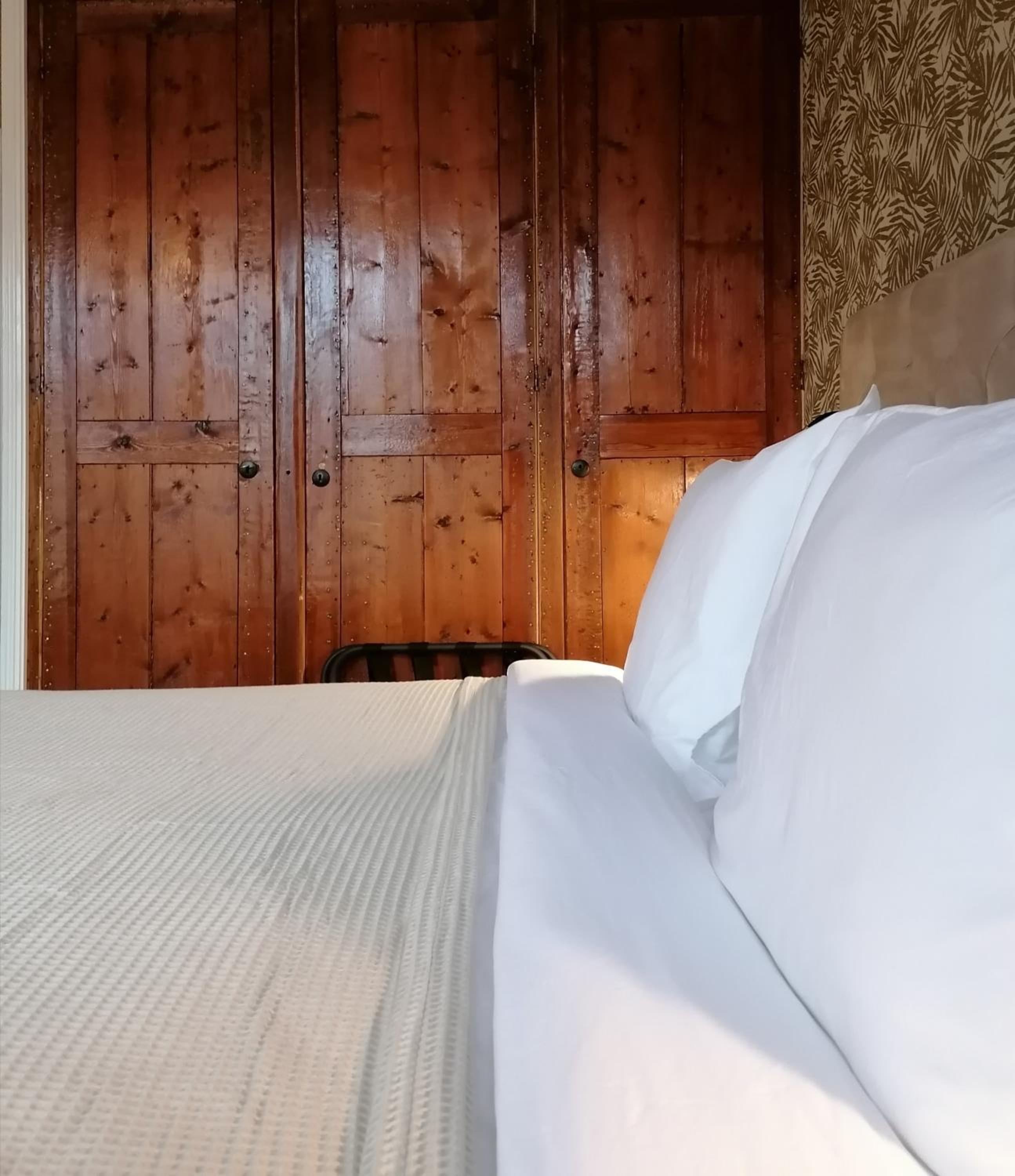 Deluxe Double Room - Photo 7