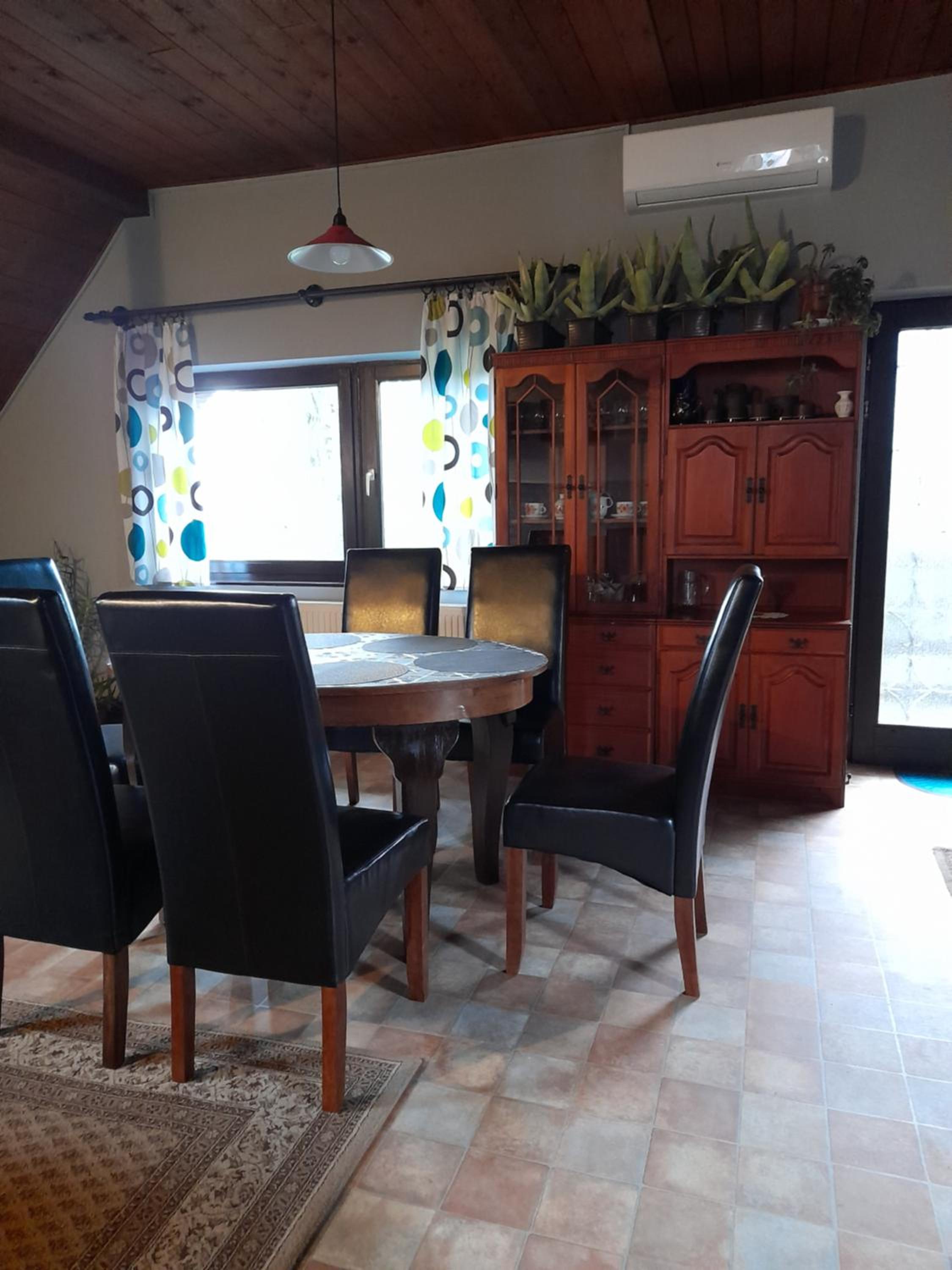 Apartment with Balcony - Photo 26