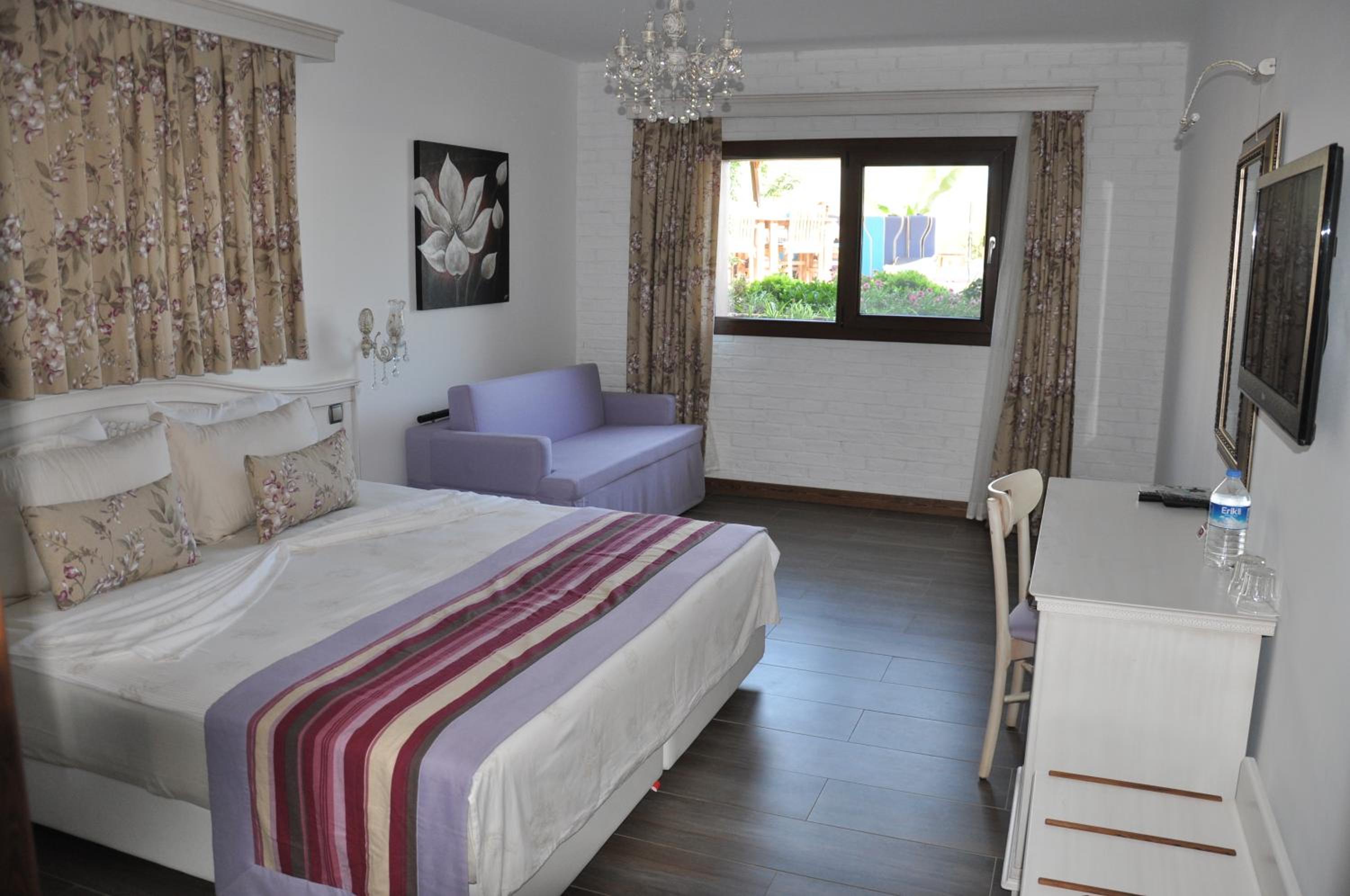 Economy Double Room photo 1