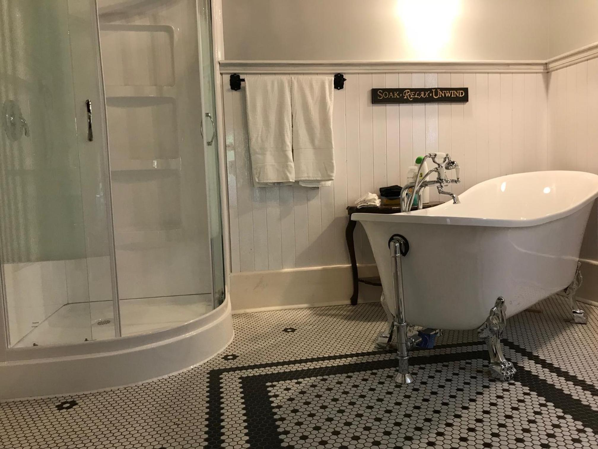 Double Room with Private Bathroom photo 3