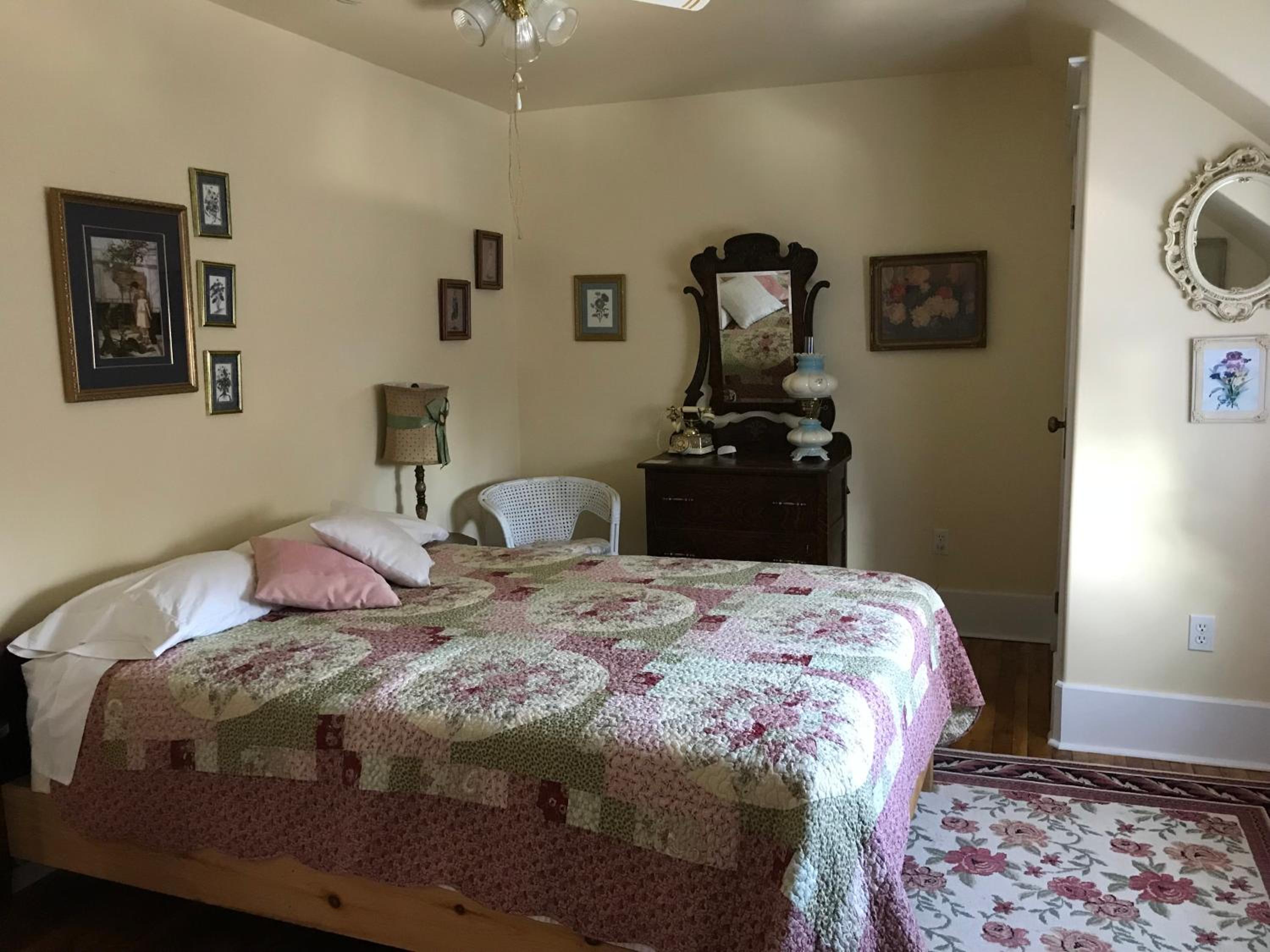 Double Room with Private Bathroom photo 1