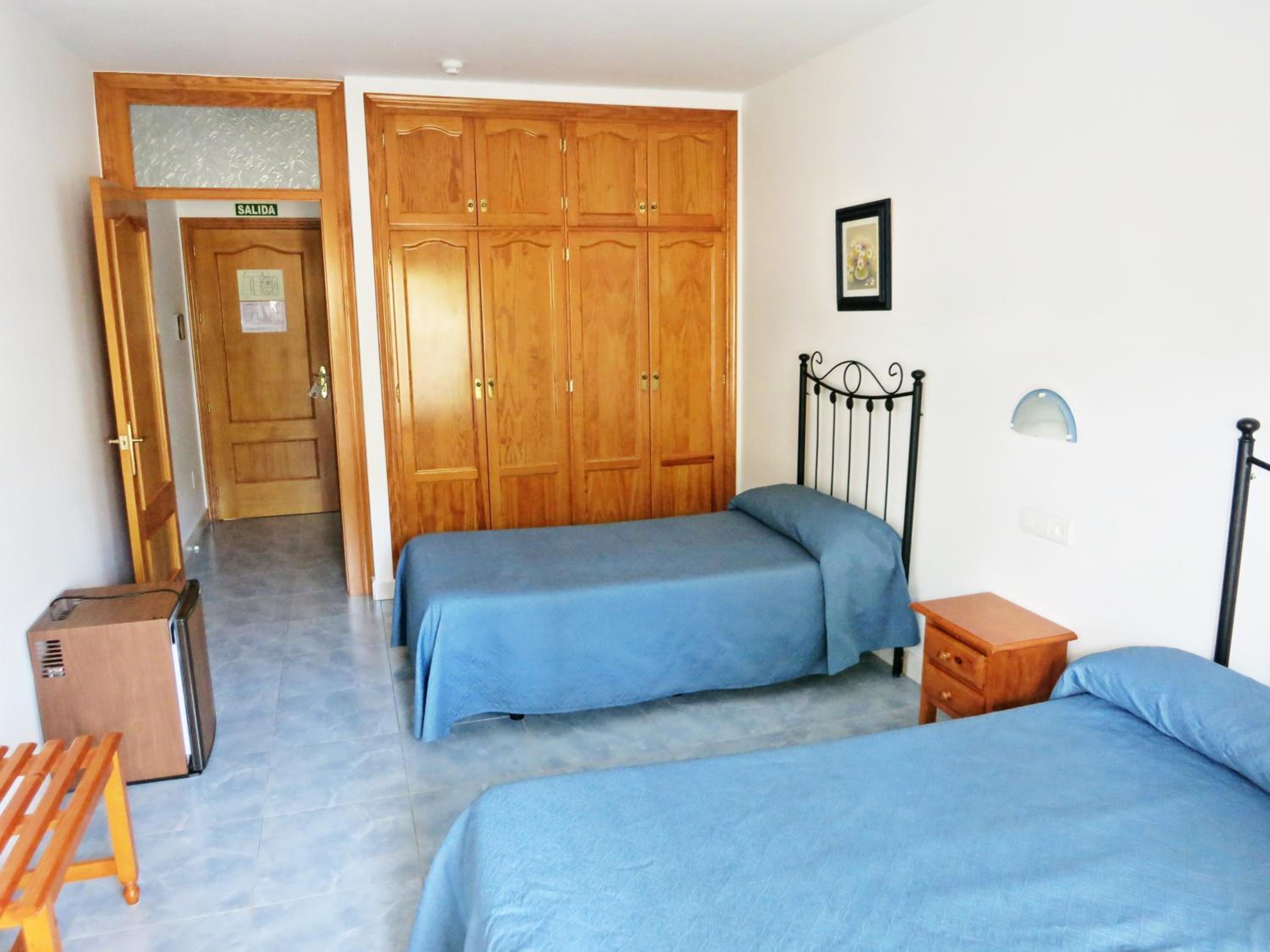 Double or Twin Room photo 3