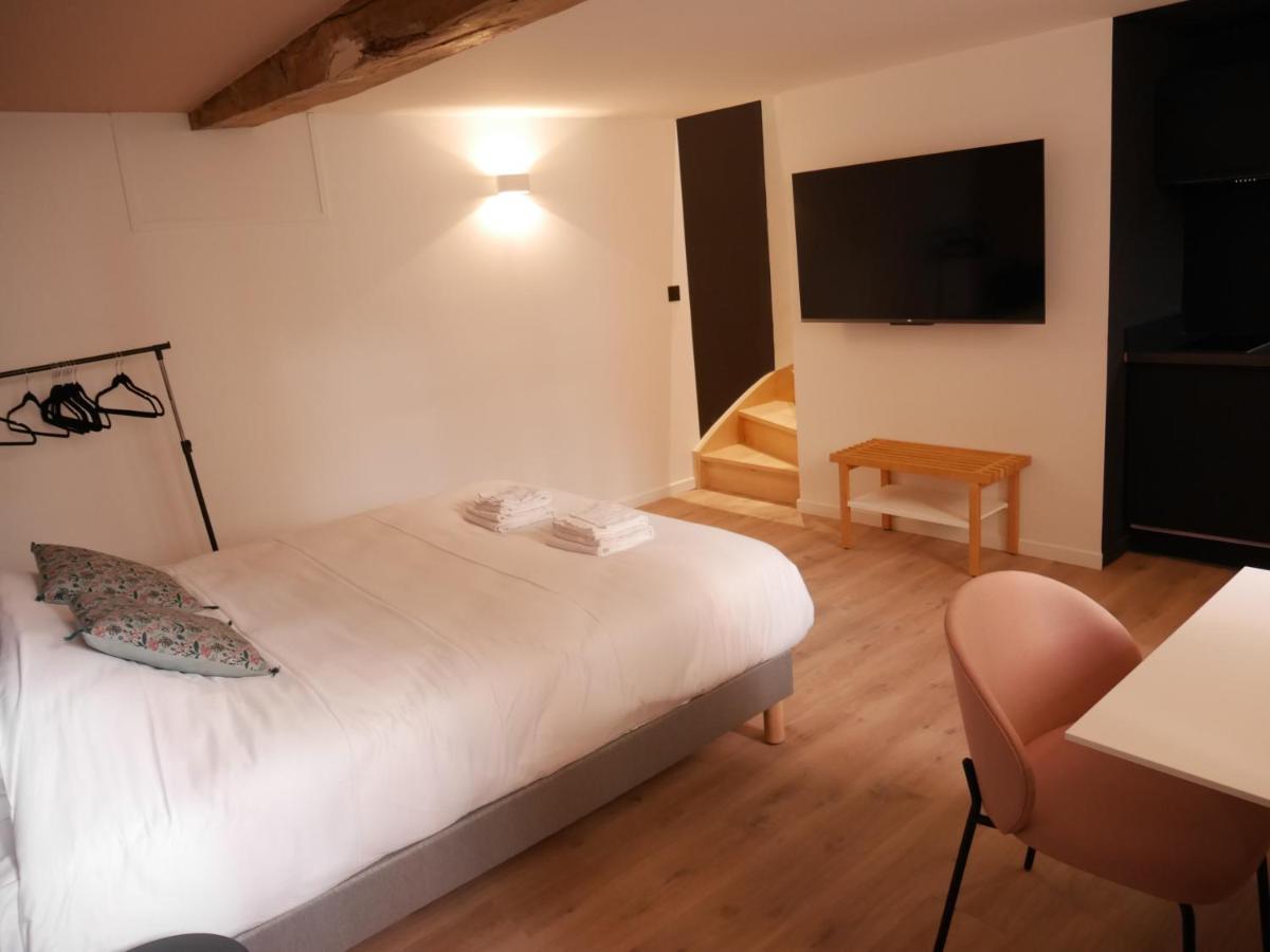 Standard Apartment - Photo 17