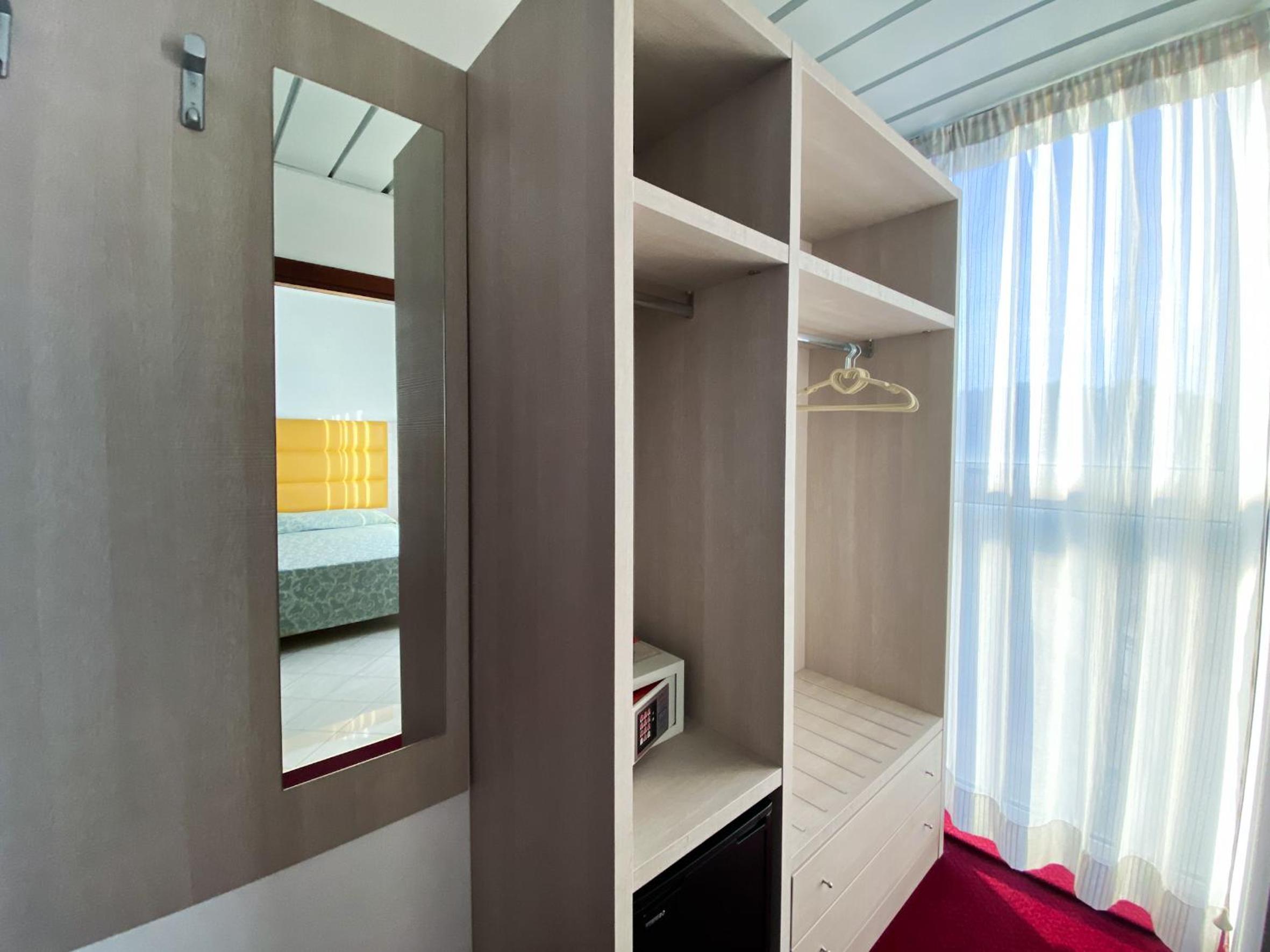Small Double Room - Photo 1