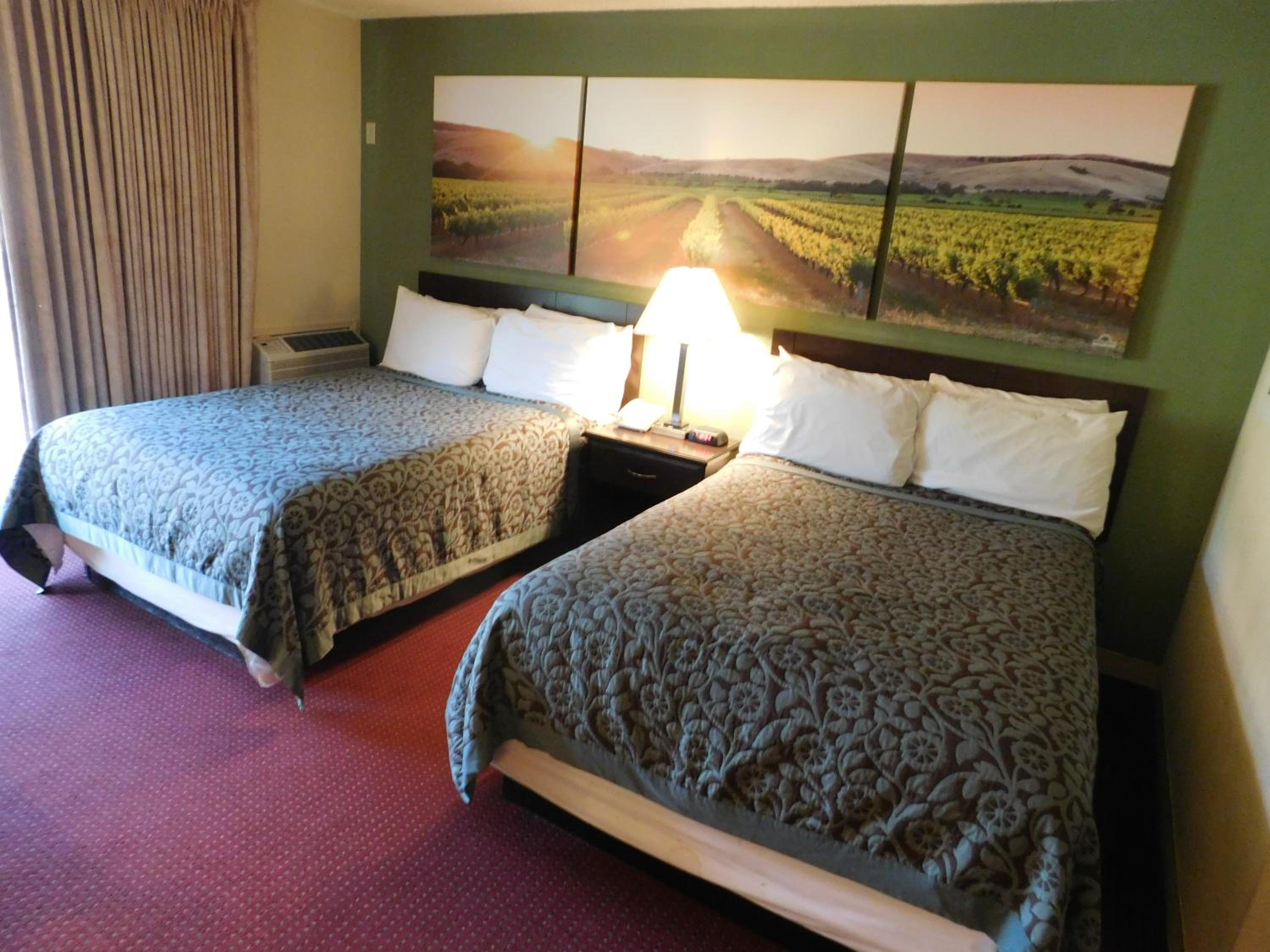 Double Room with Two Double Beds - Non-Smoking - Photo 3