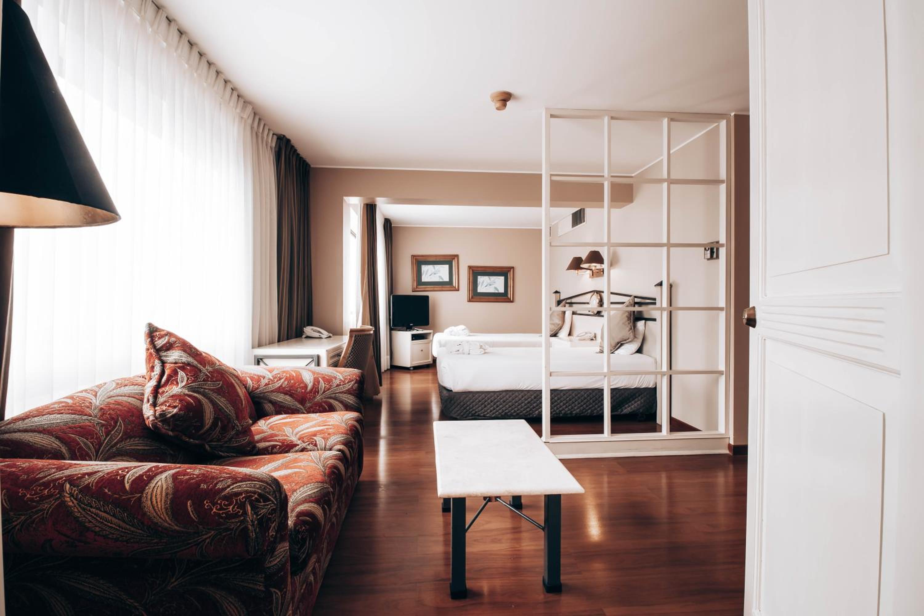 Junior Suite with Two Queen Beds - Photo 8