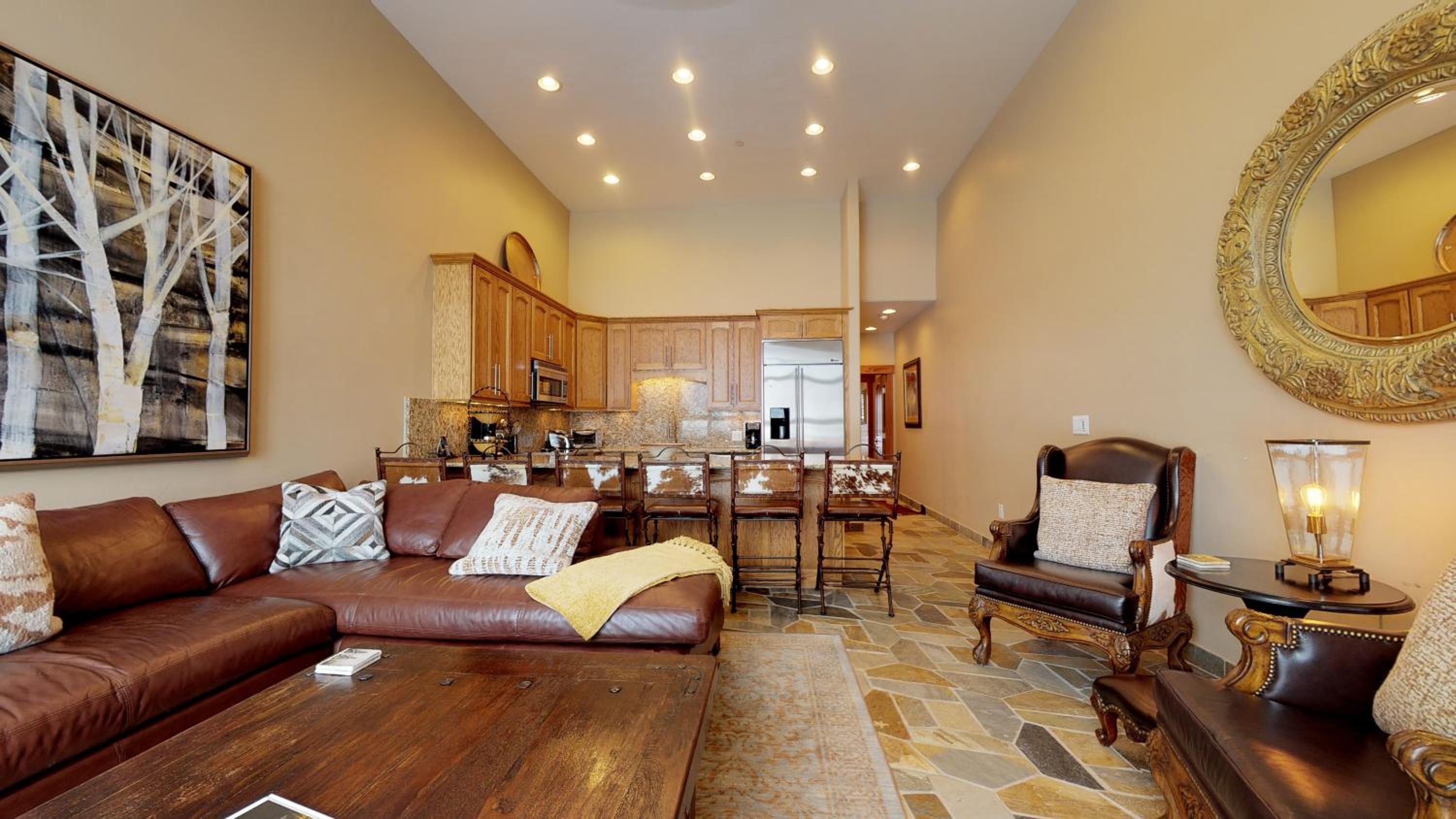 Three-Bedroom Deluxe Apartment